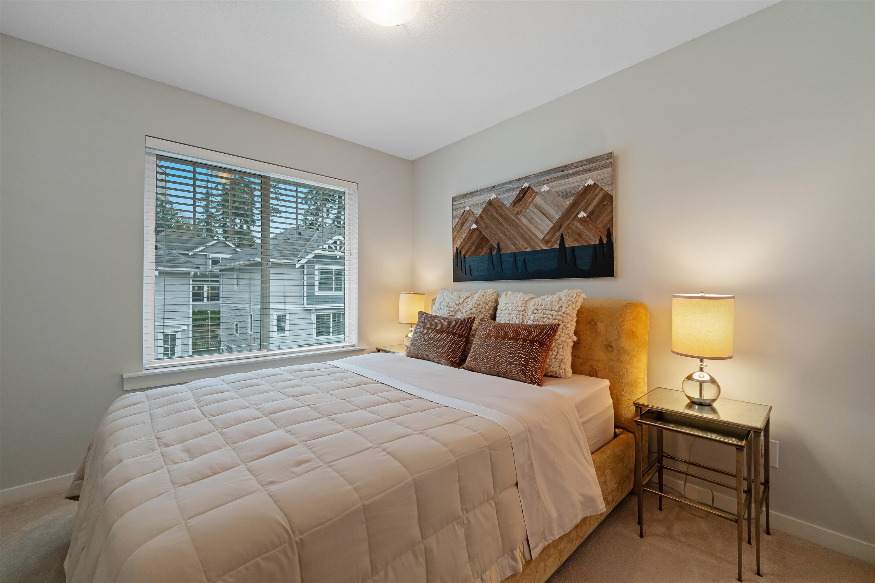 15-15717 Mountain View Drive, Surrey, BC