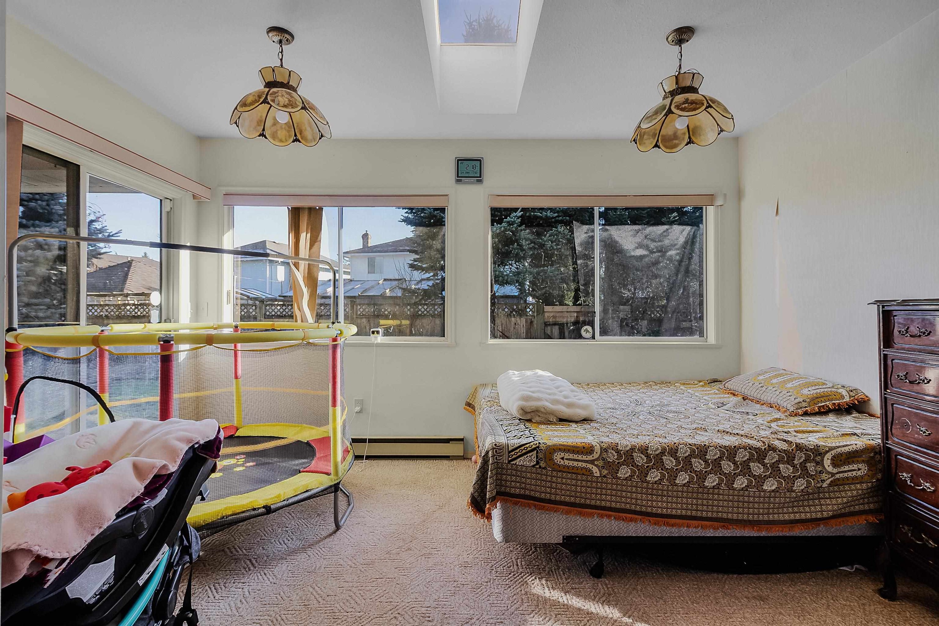 15436 94 Avenue, Surrey, BC