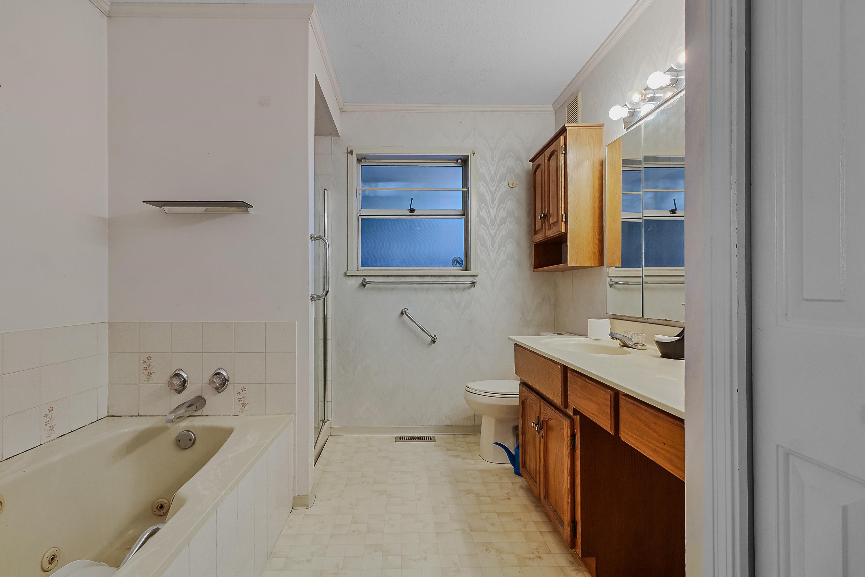 15436 94 Avenue, Surrey, BC