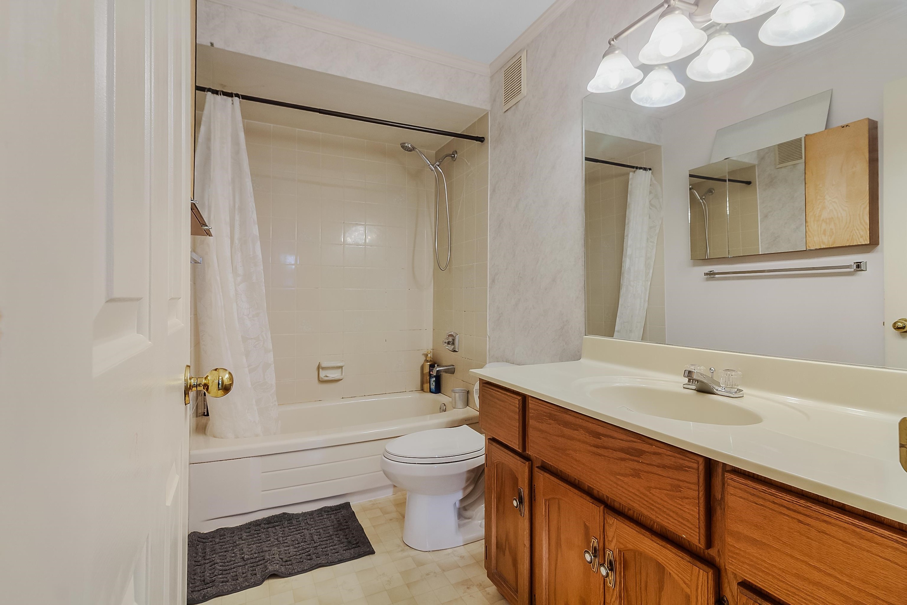 15436 94 Avenue, Surrey, BC