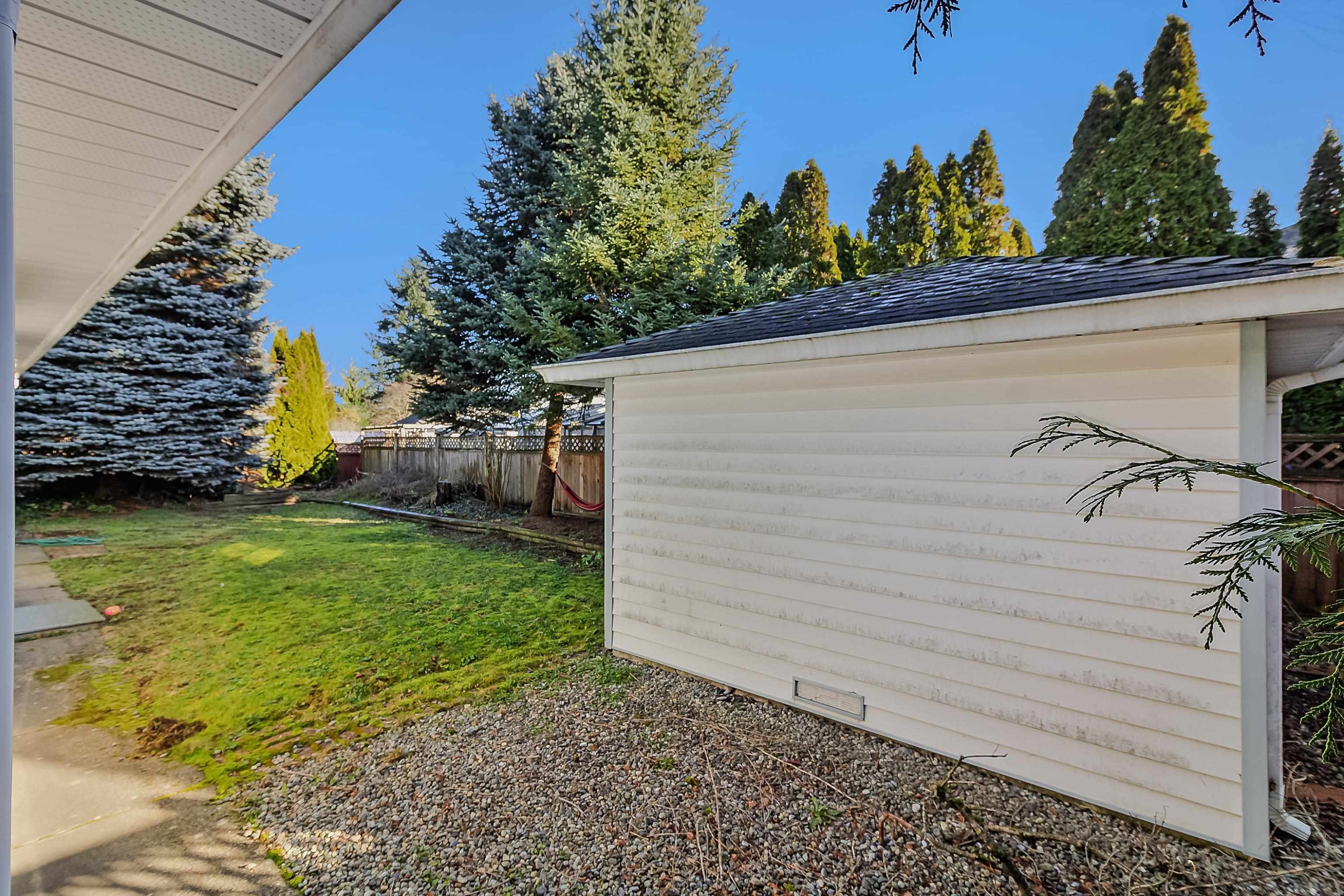 15436 94 Avenue, Surrey, BC