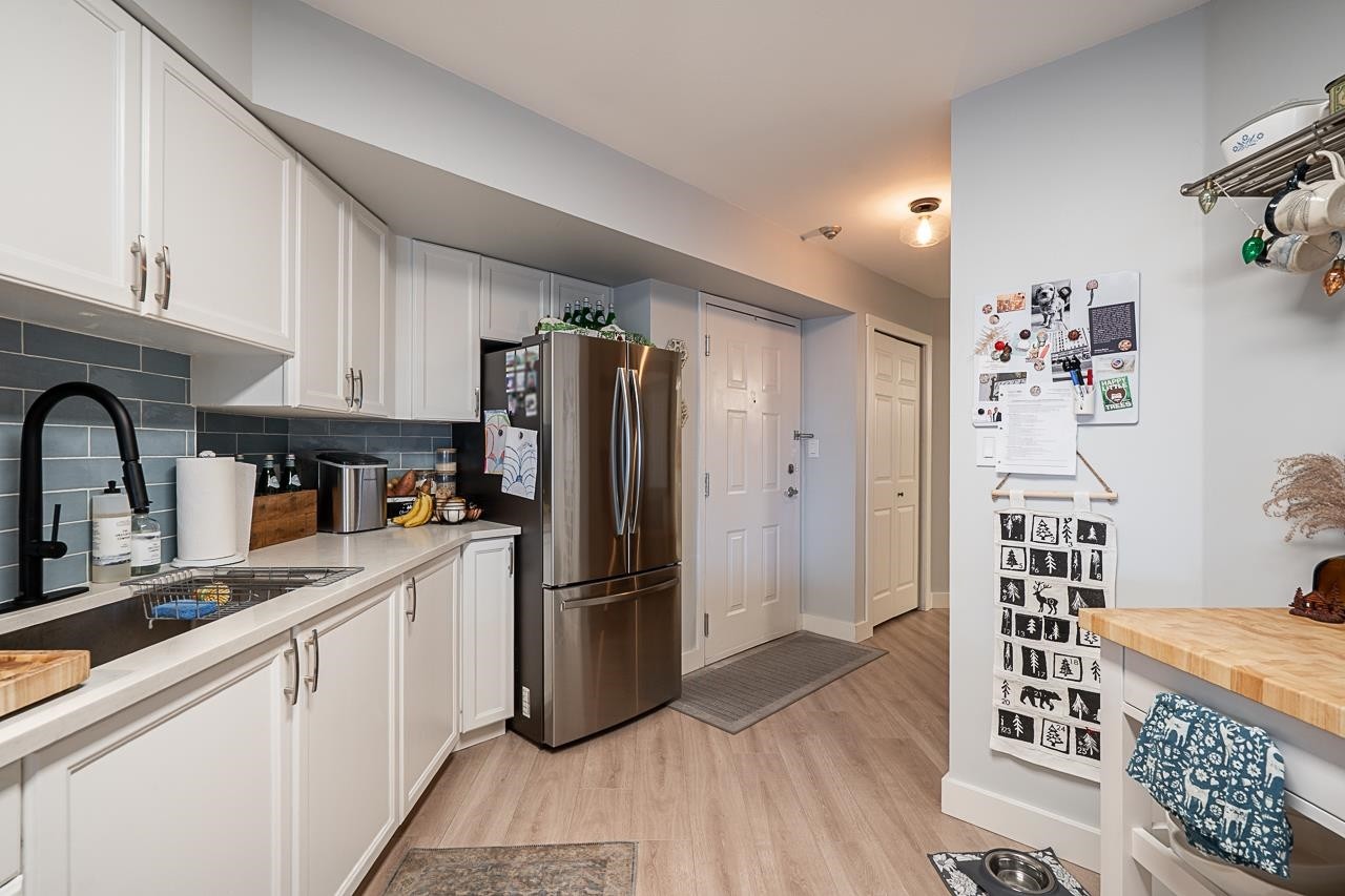 209-15233 Pacific Avenue, White Rock, BC