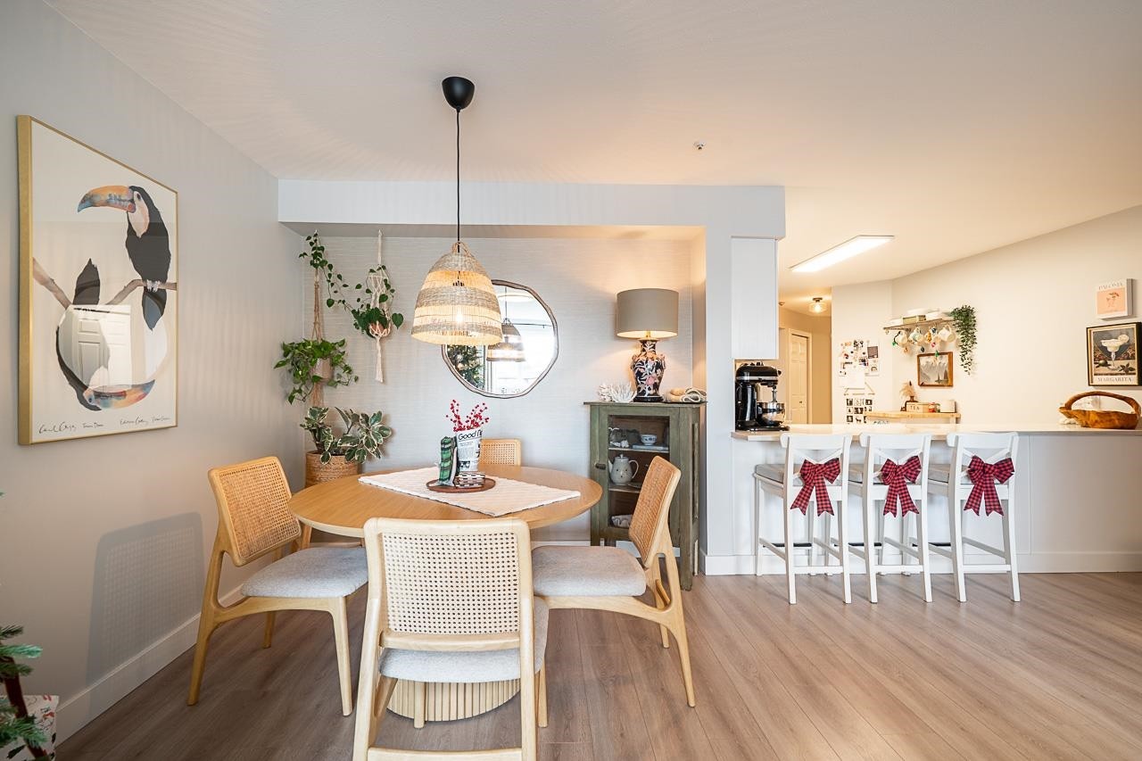 209-15233 Pacific Avenue, White Rock, BC