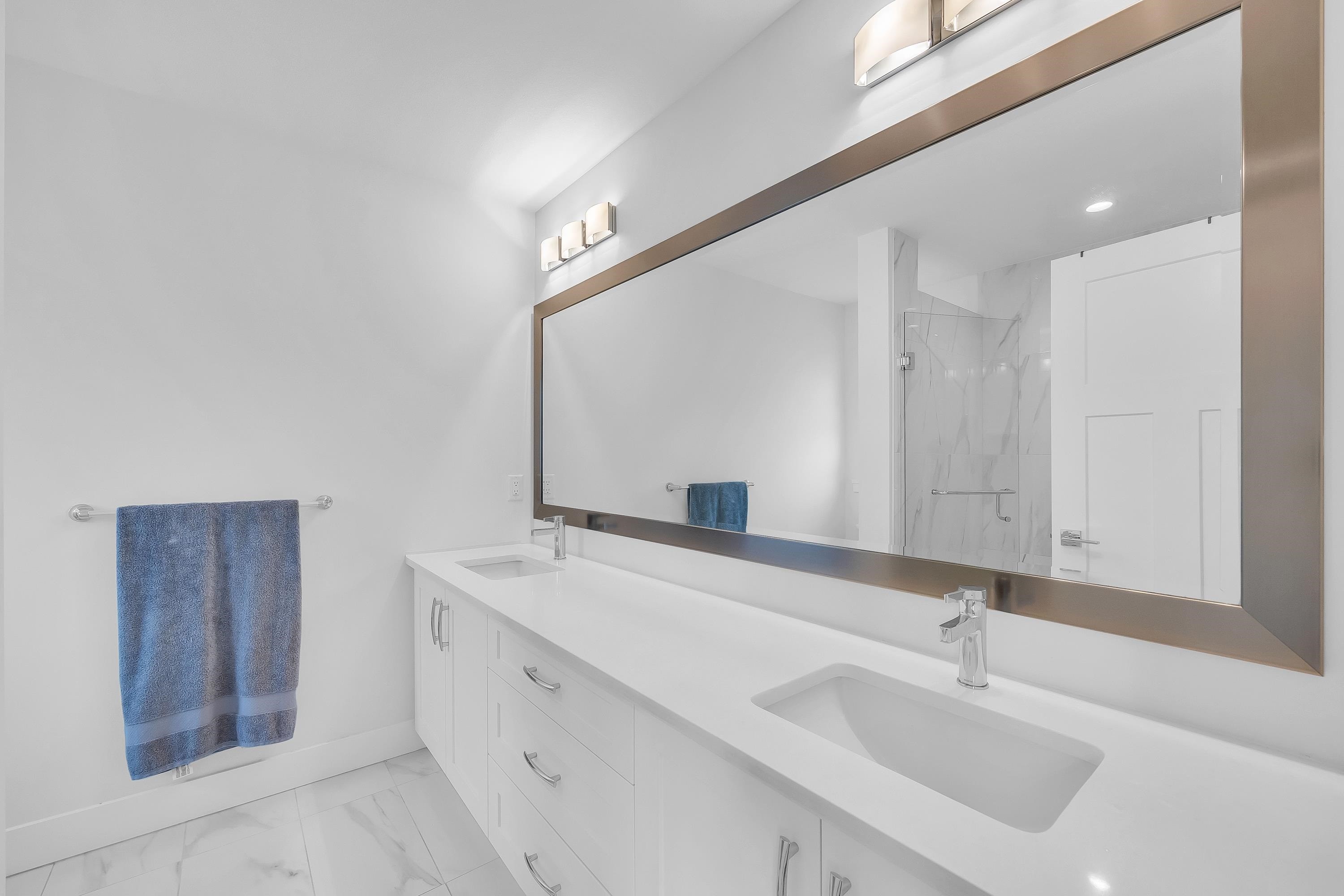 16549 21 Avenue, Surrey, BC