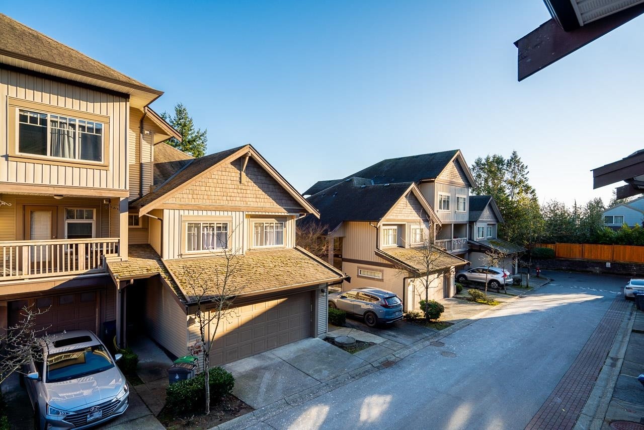 25-6238 192 Street, Surrey, BC