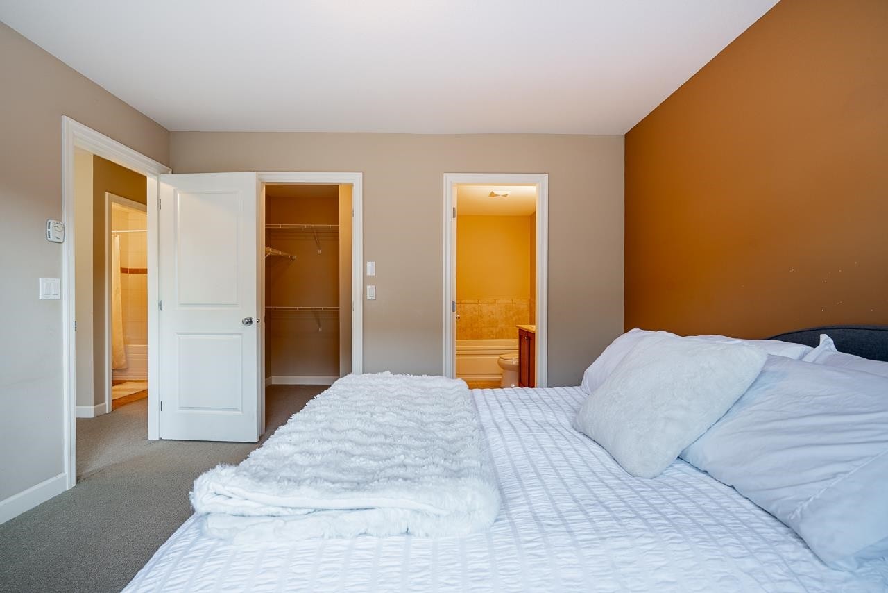 25-6238 192 Street, Surrey, BC