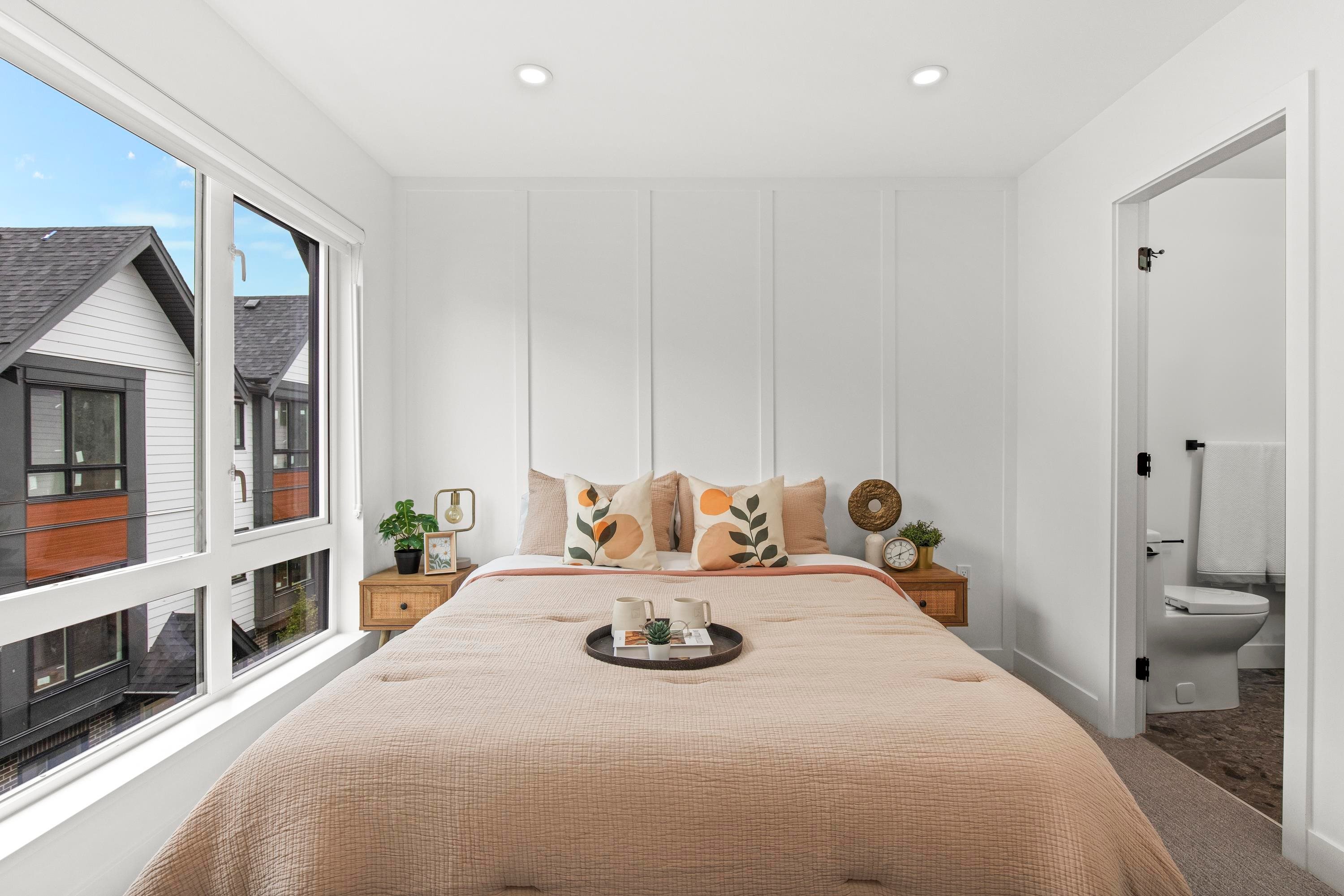 4-1959 165A Street, Surrey, BC