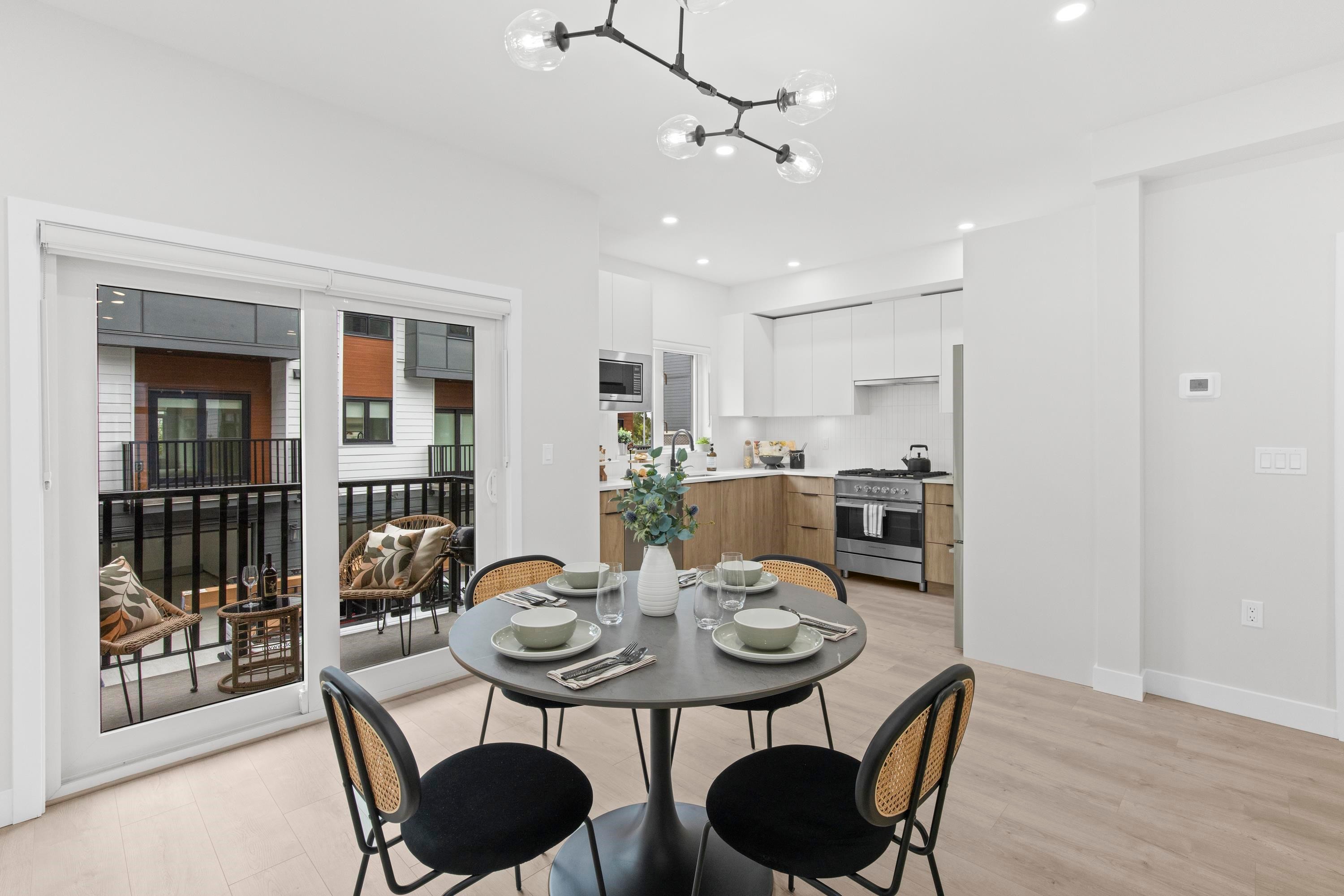 4-1959 165A Street, Surrey, BC