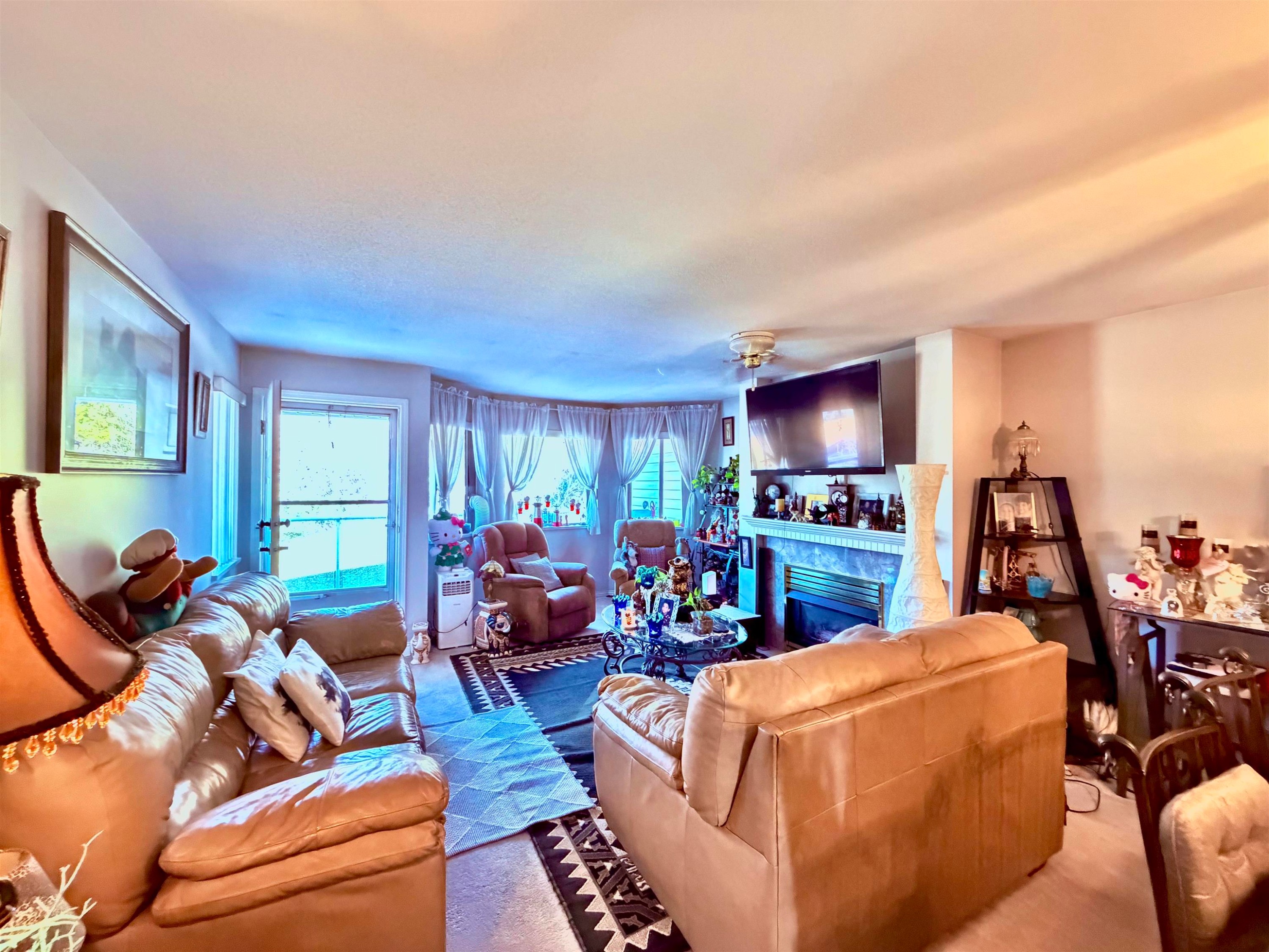 212-9310 King George Highway, Surrey, BC