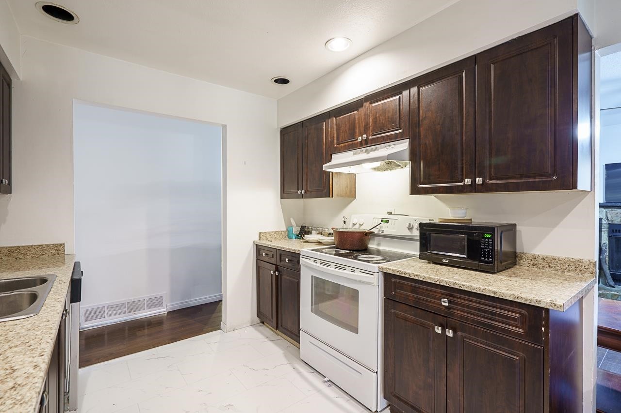 14860 89 Avenue, Surrey, BC