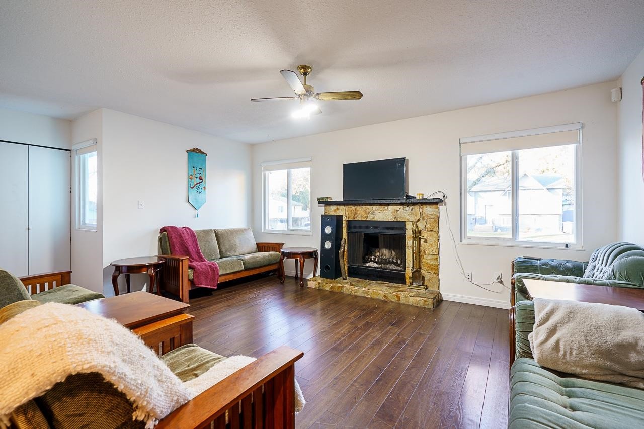 14860 89 Avenue, Surrey, BC