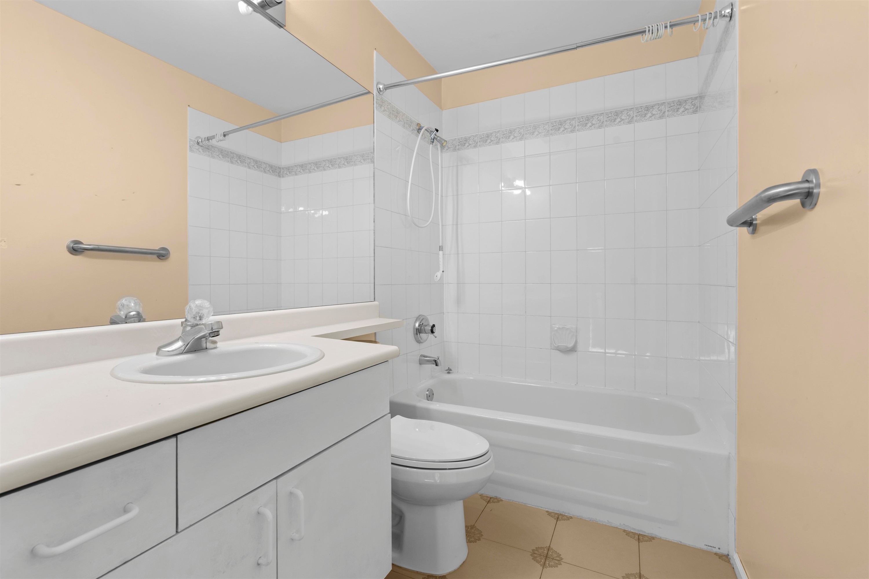 125-8655 King George Boulevard, Surrey, BC