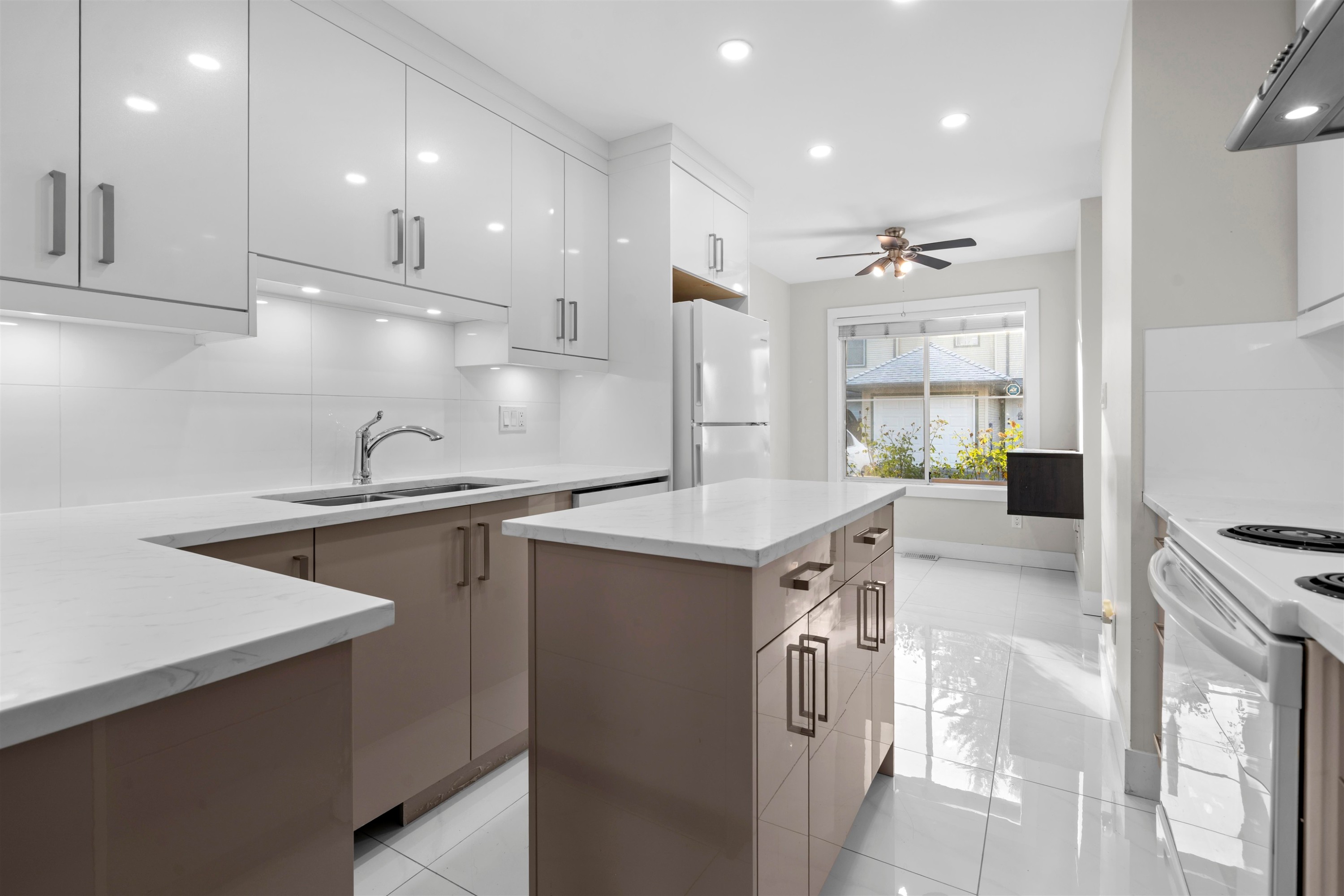 125-8655 King George Boulevard, Surrey, BC