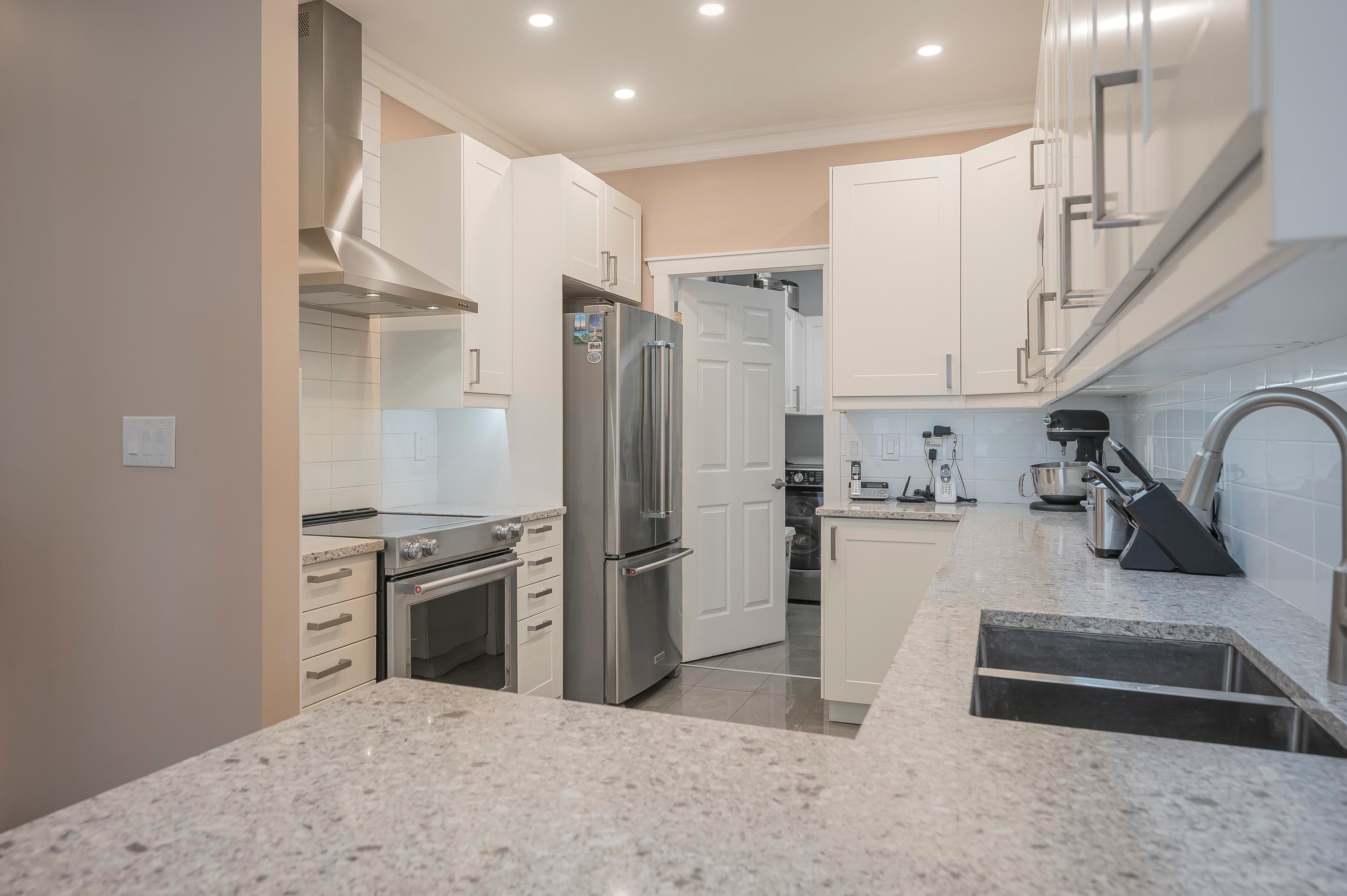 17-10038 150 Street, Surrey, BC