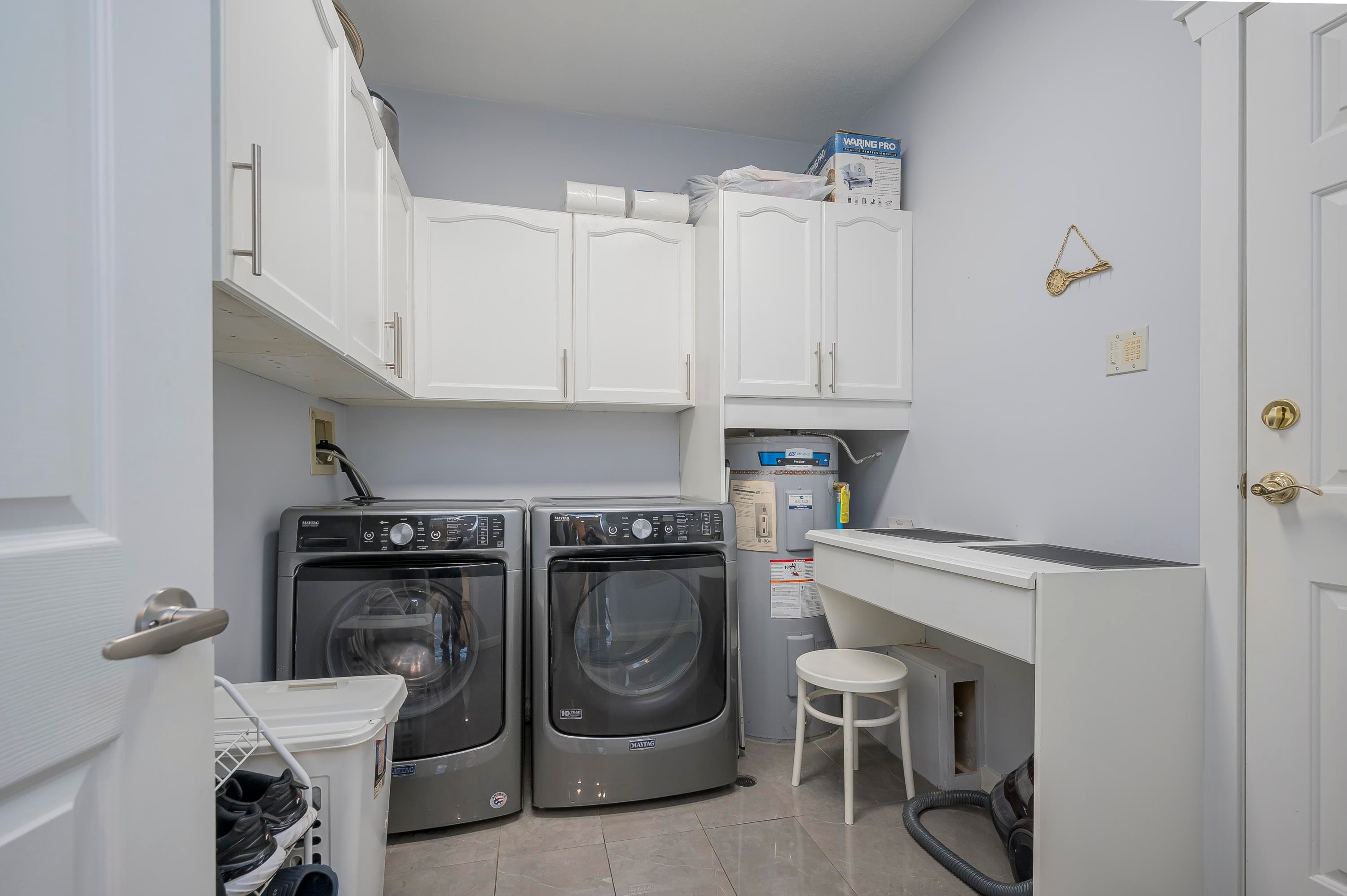 17-10038 150 Street, Surrey, BC