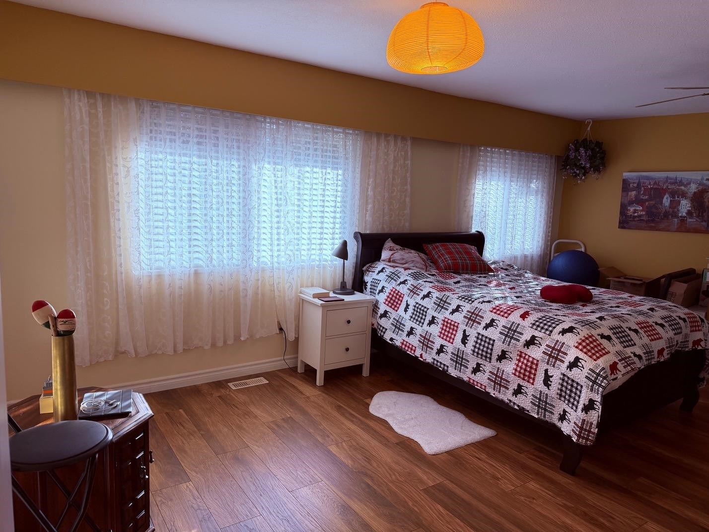 8936 Queen Mary Boulevard, Surrey, BC