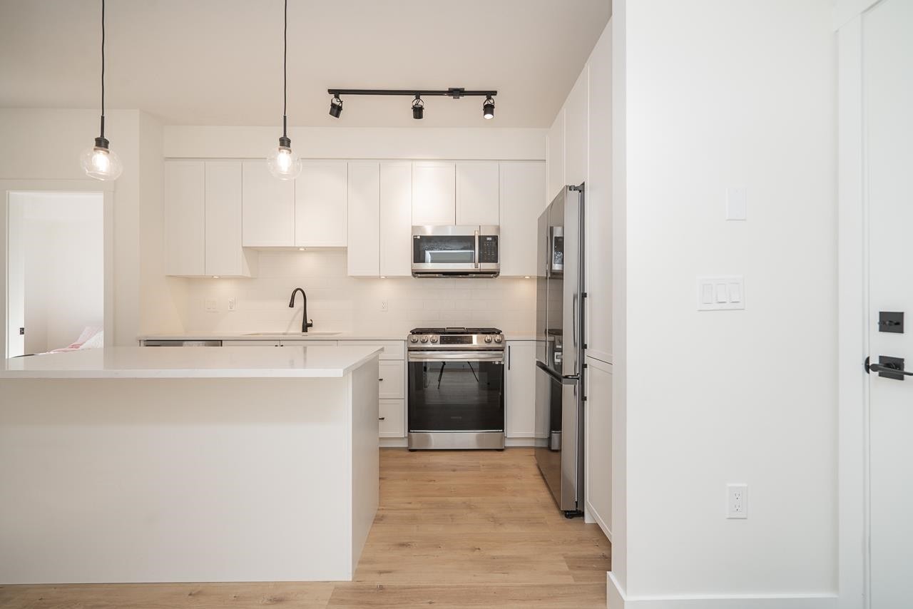 209-7506 199A Street, Langley, BC