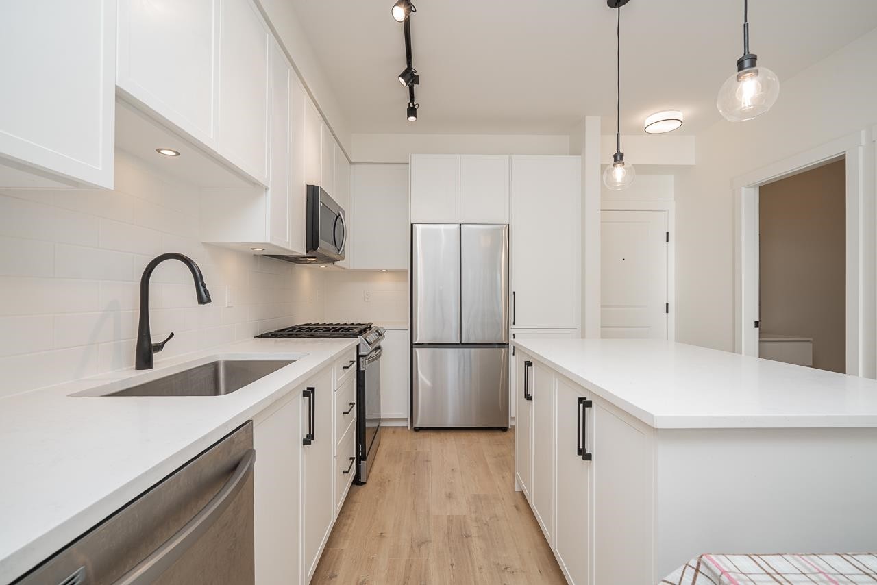 209-7506 199A Street, Langley, BC