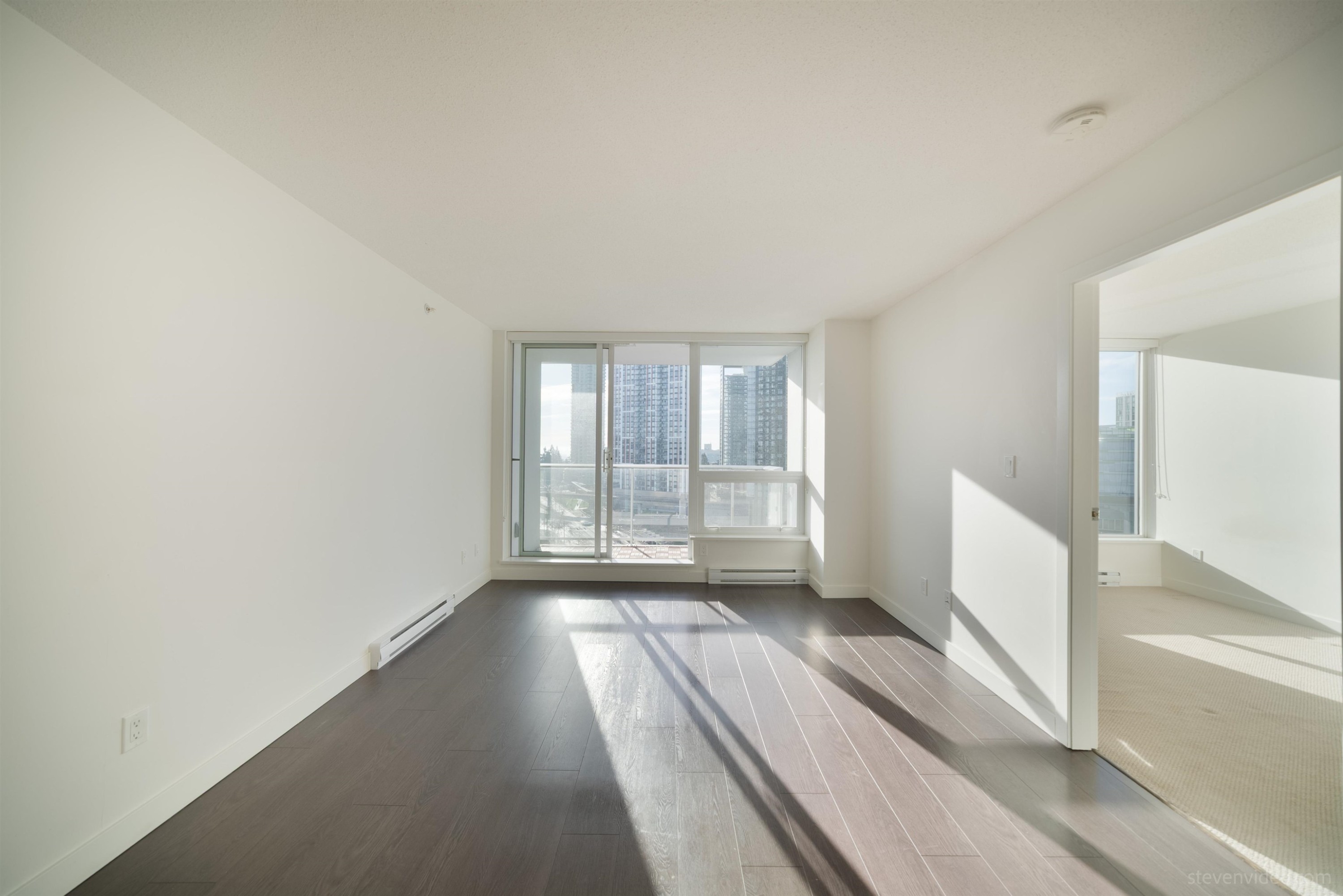 1605-13696 100 Avenue, Surrey, BC