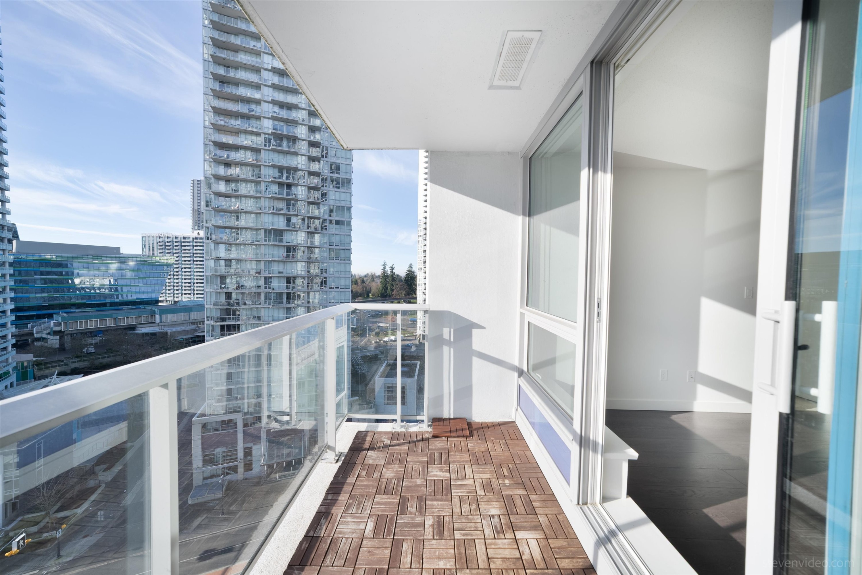 1605-13696 100 Avenue, Surrey, BC