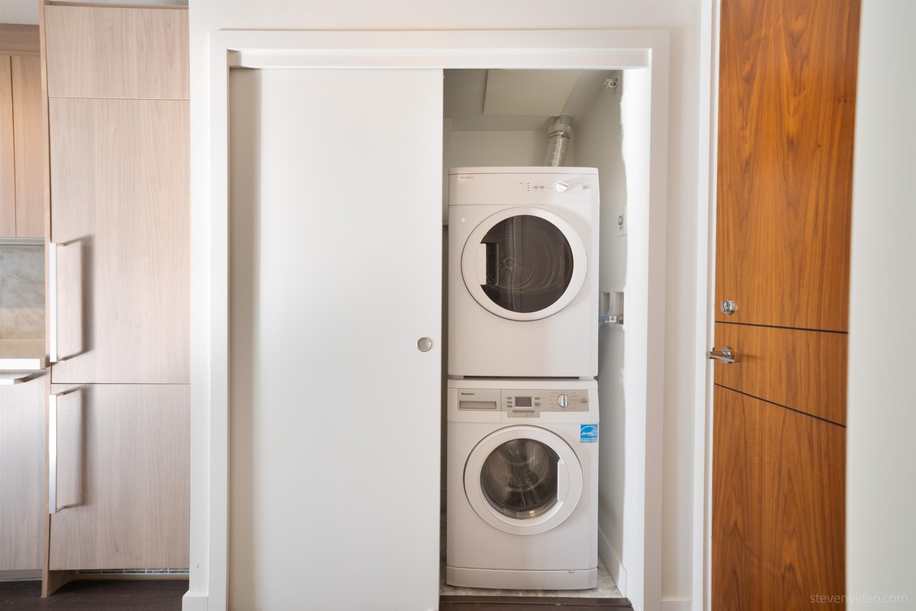 1605-13696 100 Avenue, Surrey, BC