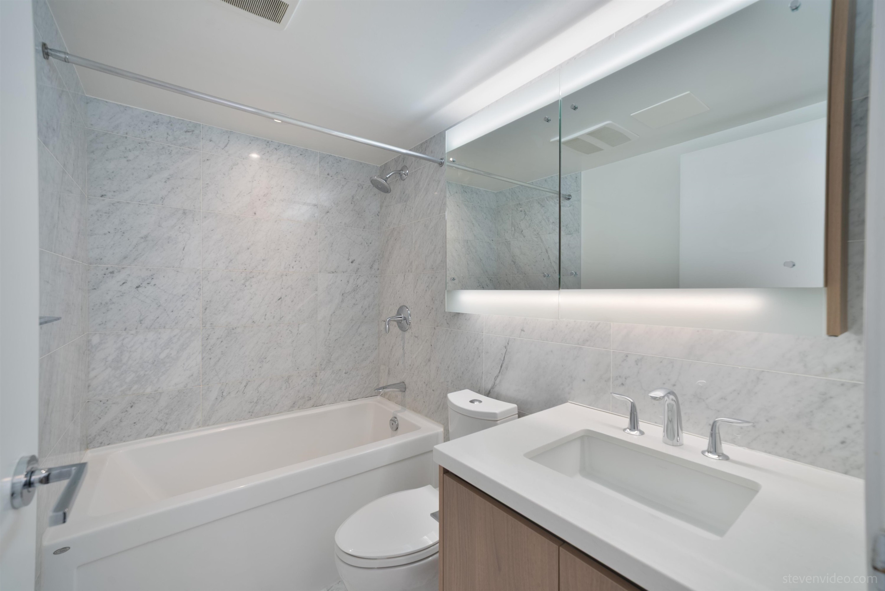 1605-13696 100 Avenue, Surrey, BC