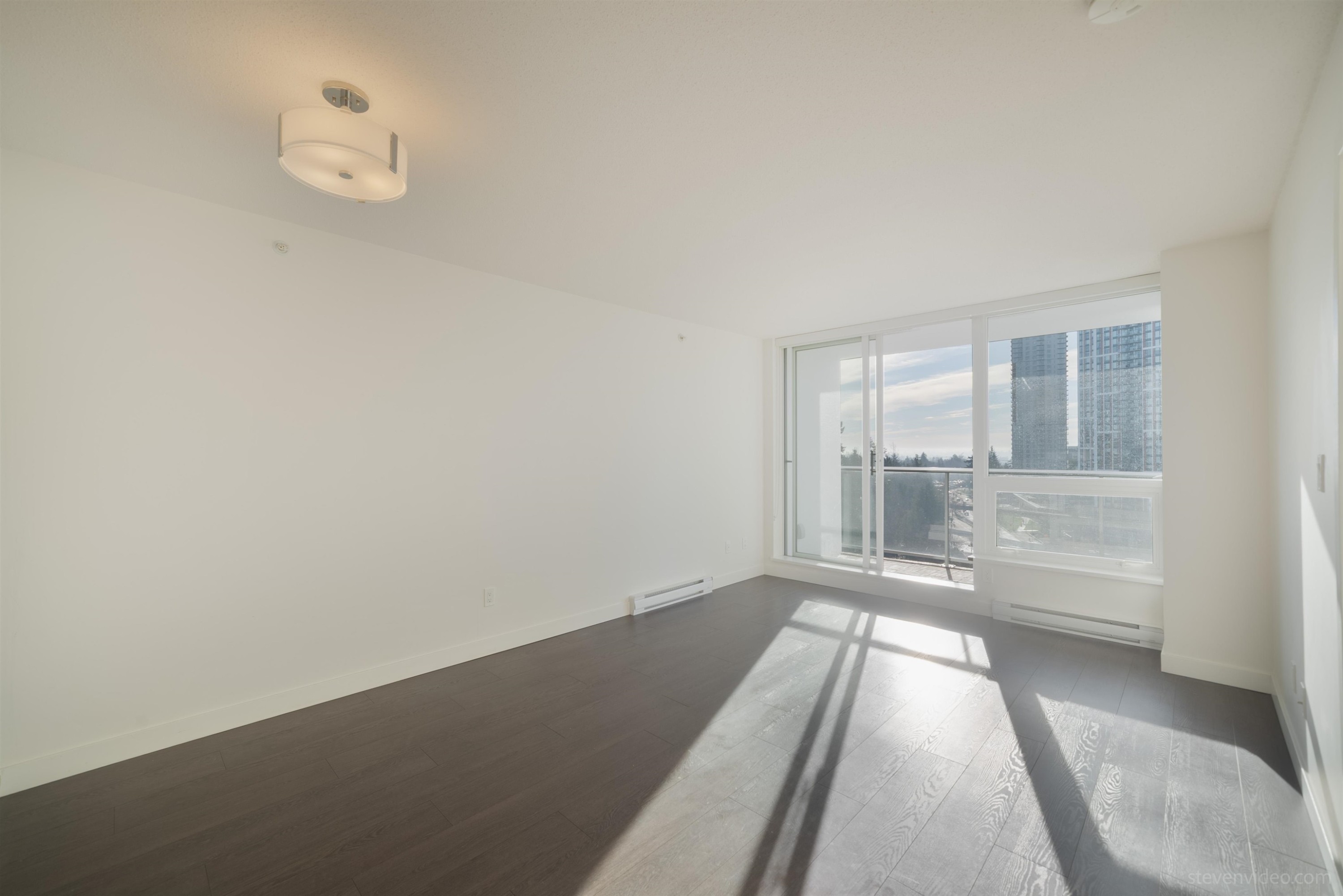 1605-13696 100 Avenue, Surrey, BC