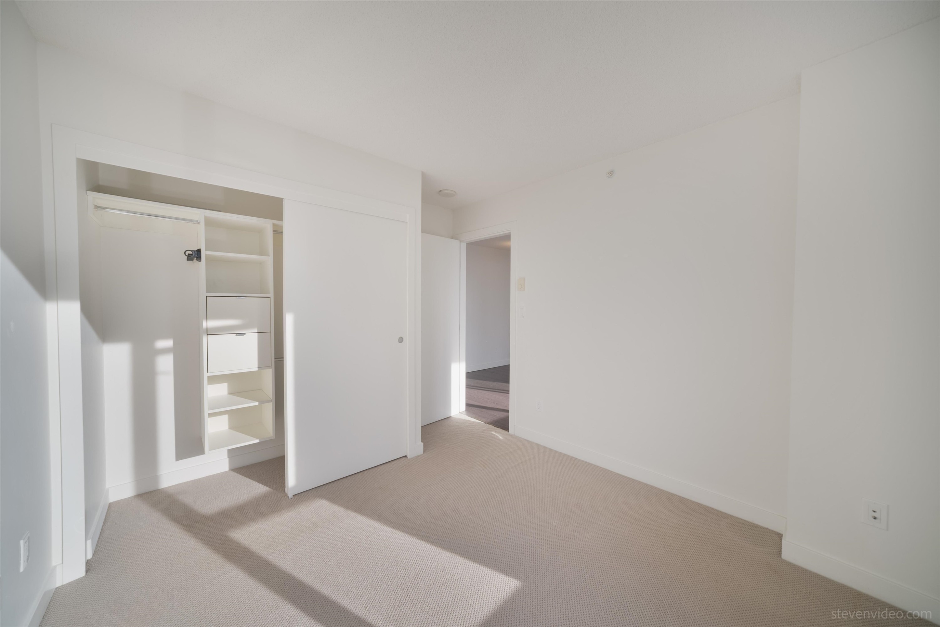 1605-13696 100 Avenue, Surrey, BC