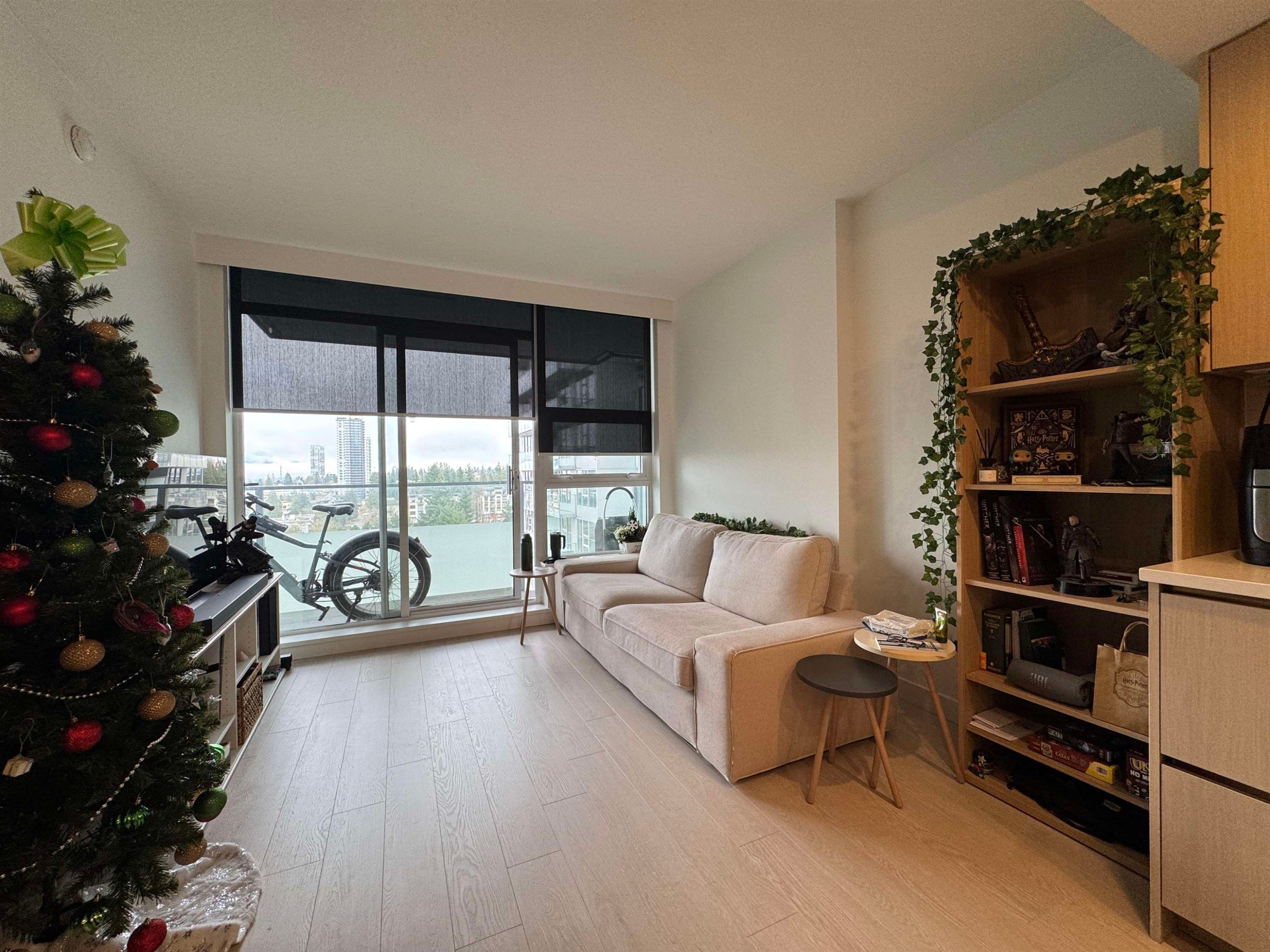 1410-13768 100 Avenue, Surrey, BC