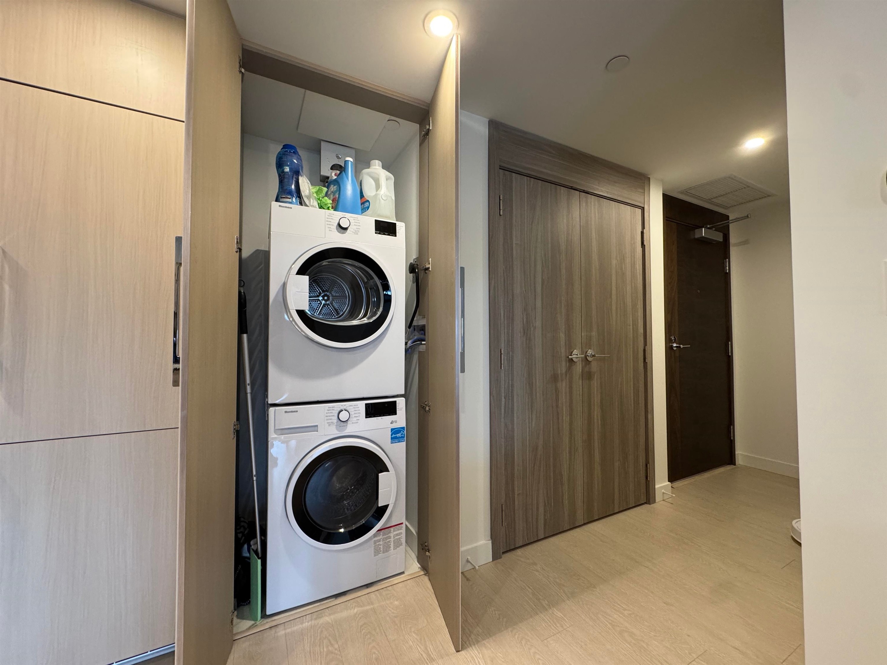 1410-13768 100 Avenue, Surrey, BC