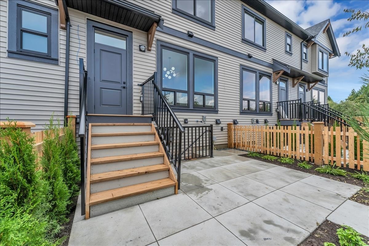 20487 74B Avenue, Langley, BC