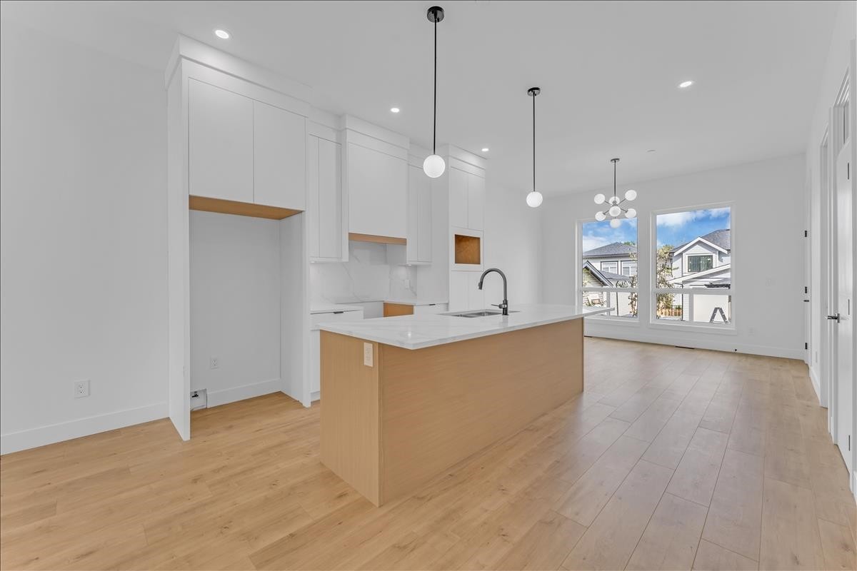 20487 74B Avenue, Langley, BC