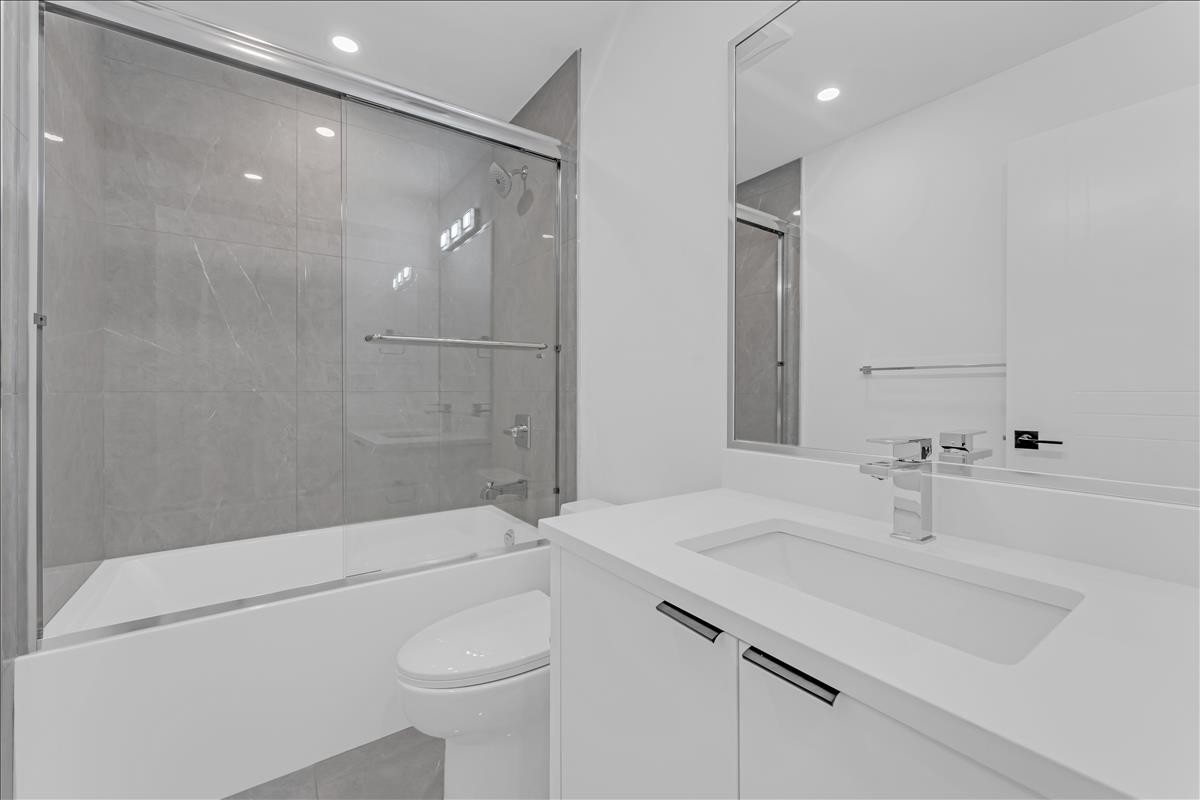 20487 74B Avenue, Langley, BC