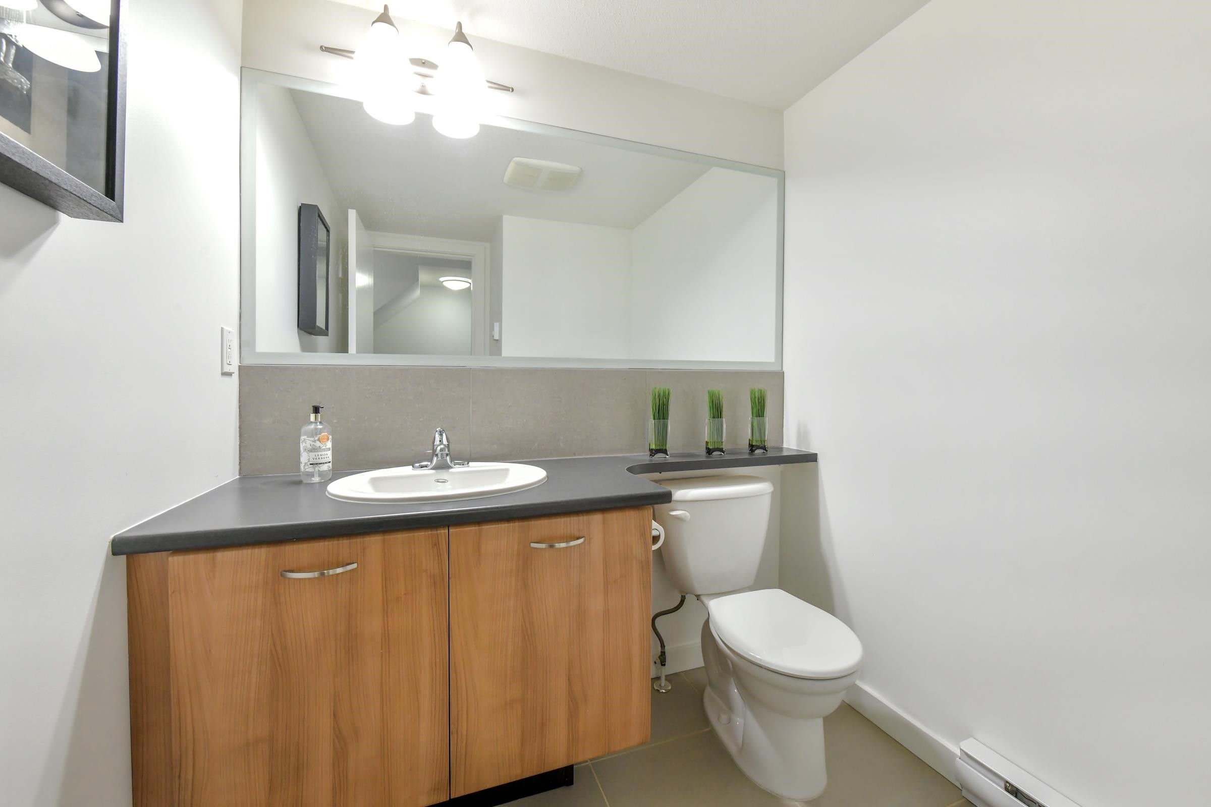 122-6671 121 Street, Surrey, BC