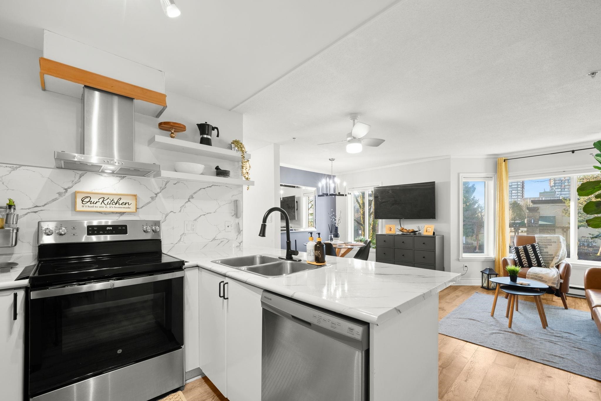 201-12110 80 Avenue, Surrey, BC