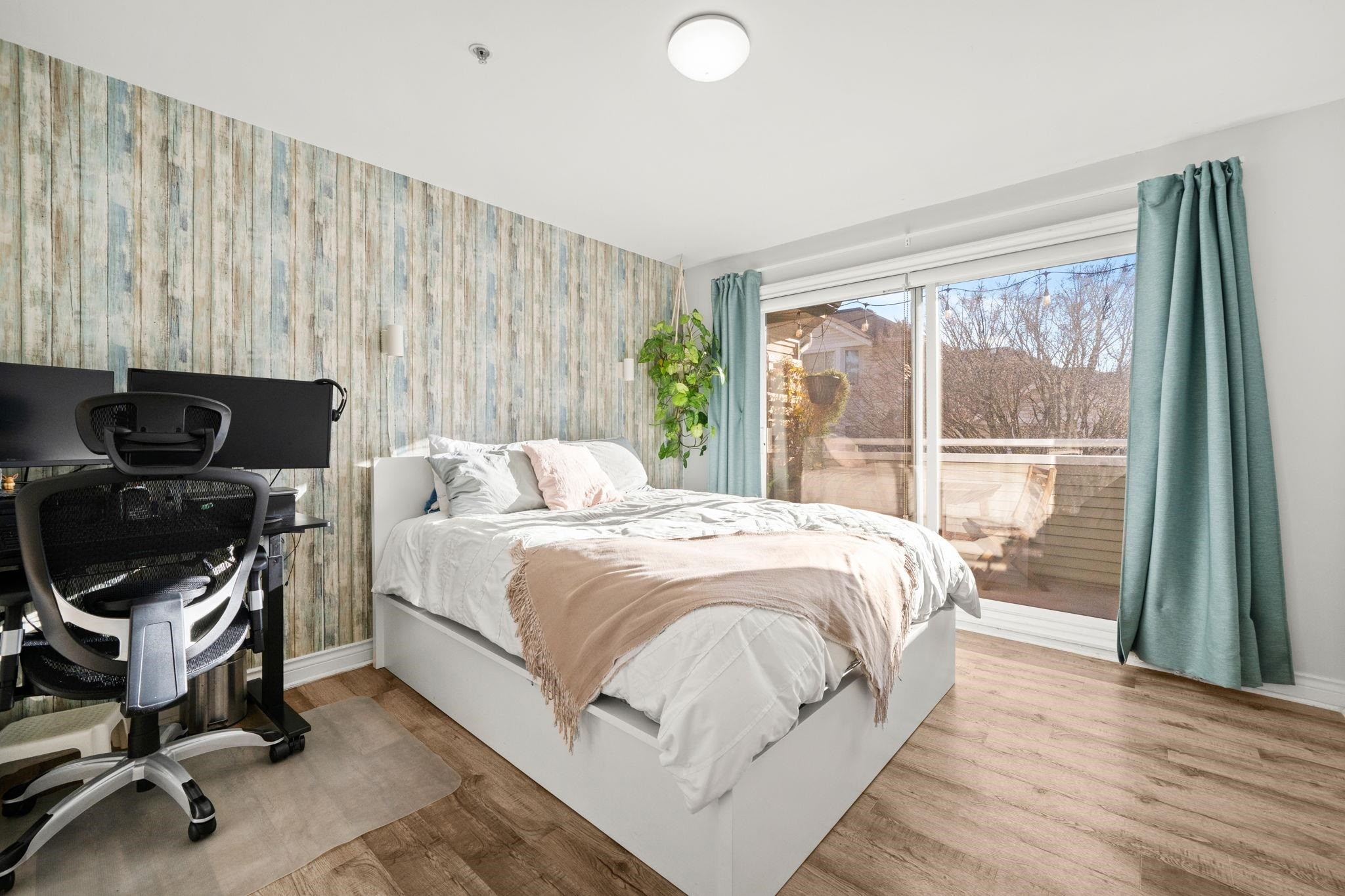 201-12110 80 Avenue, Surrey, BC