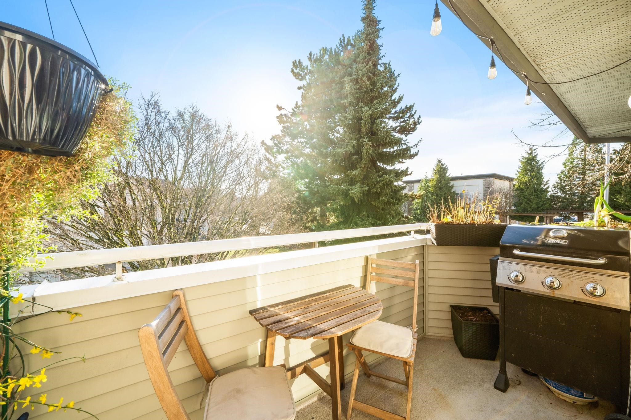 201-12110 80 Avenue, Surrey, BC