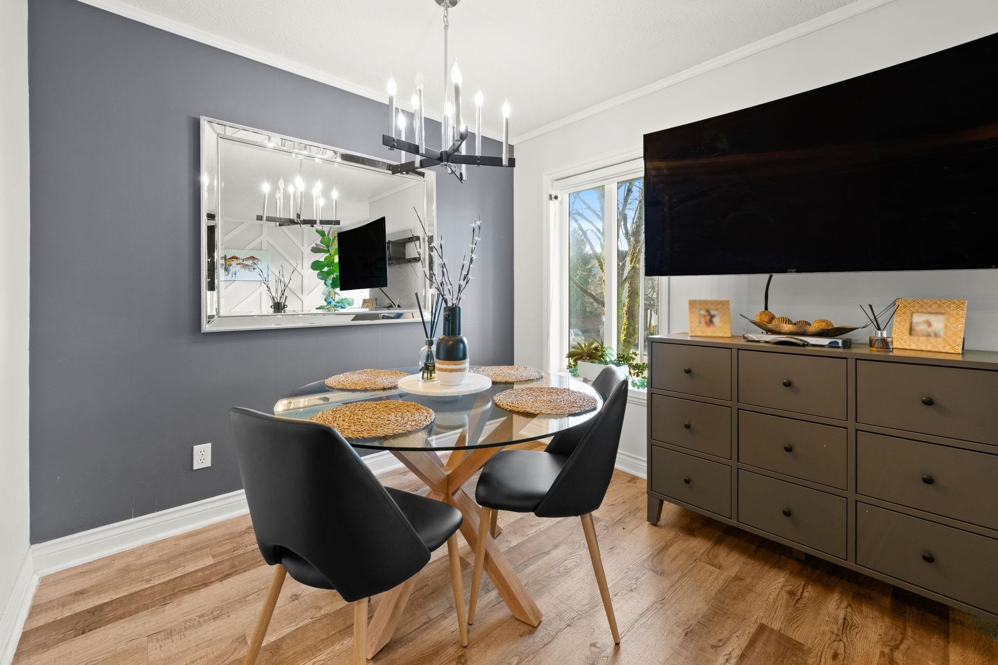 201-12110 80 Avenue, Surrey, BC