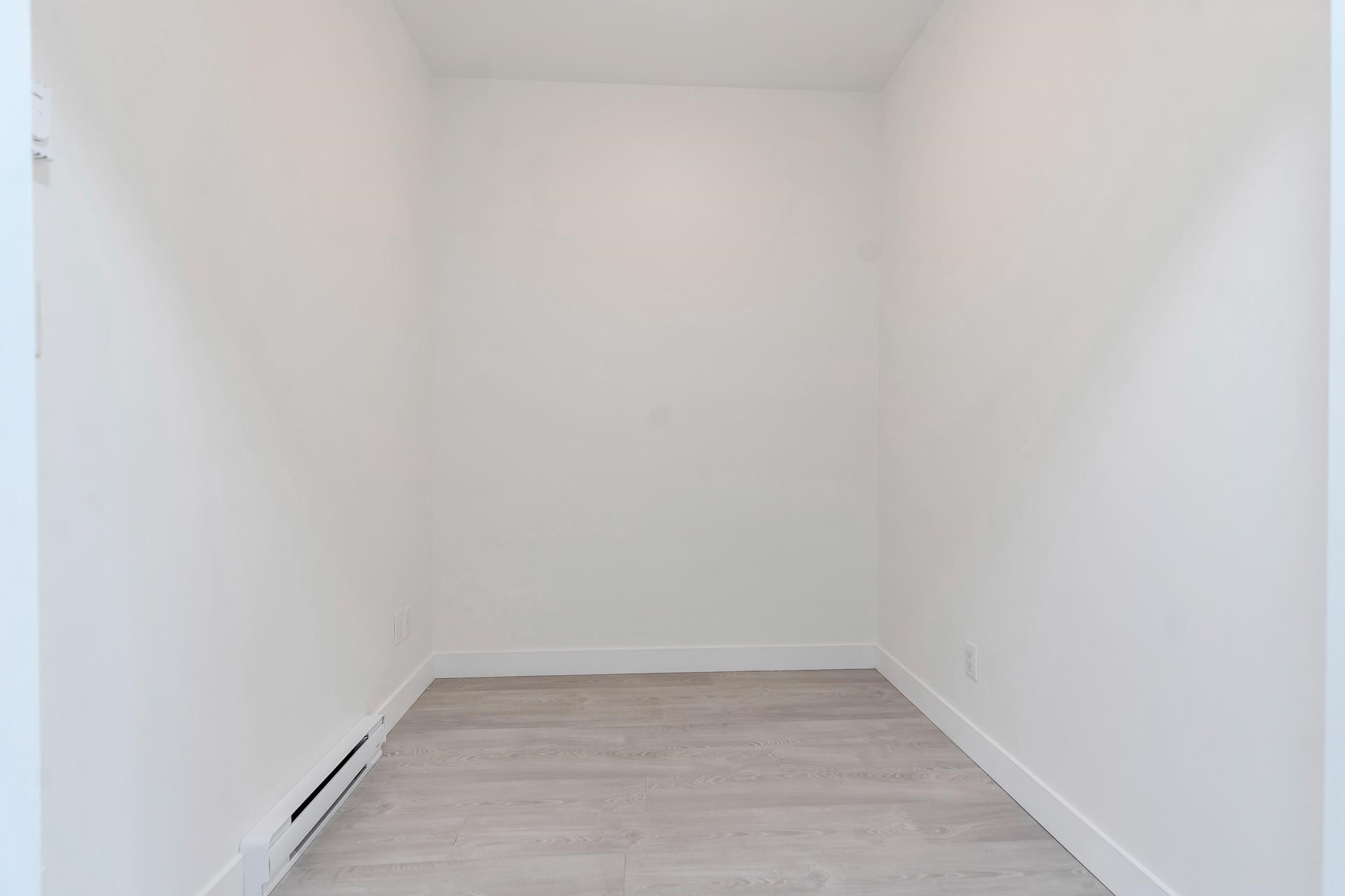 204-19567 64 Avenue, Surrey, BC