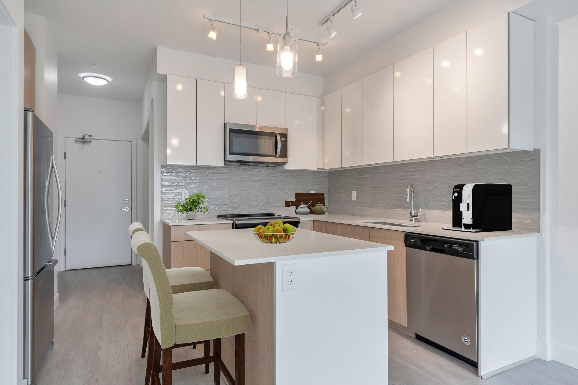 204-19567 64 Avenue, Surrey, BC