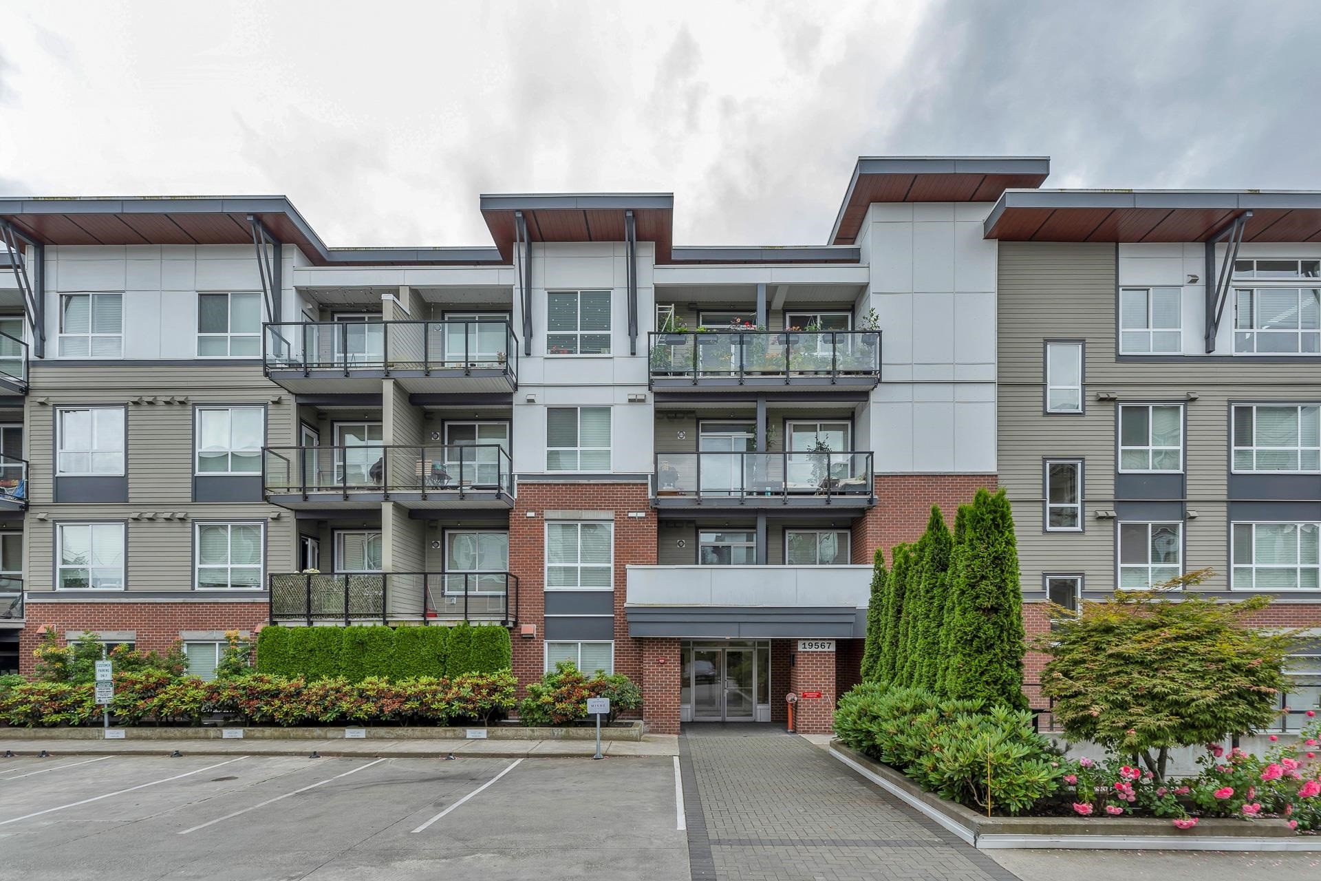 204-19567 64 Avenue, Surrey, BC