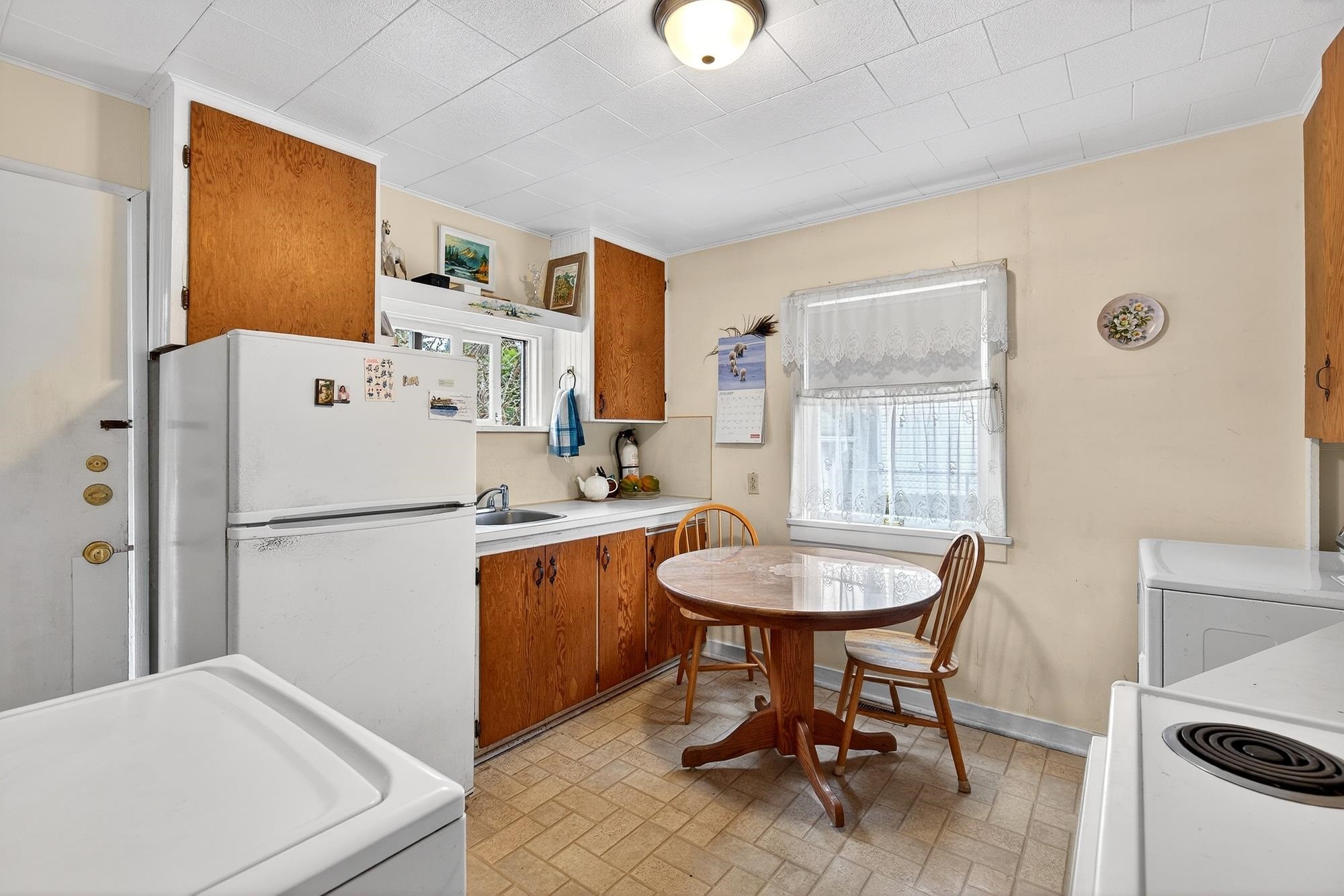 18753 60 Avenue, Surrey, BC