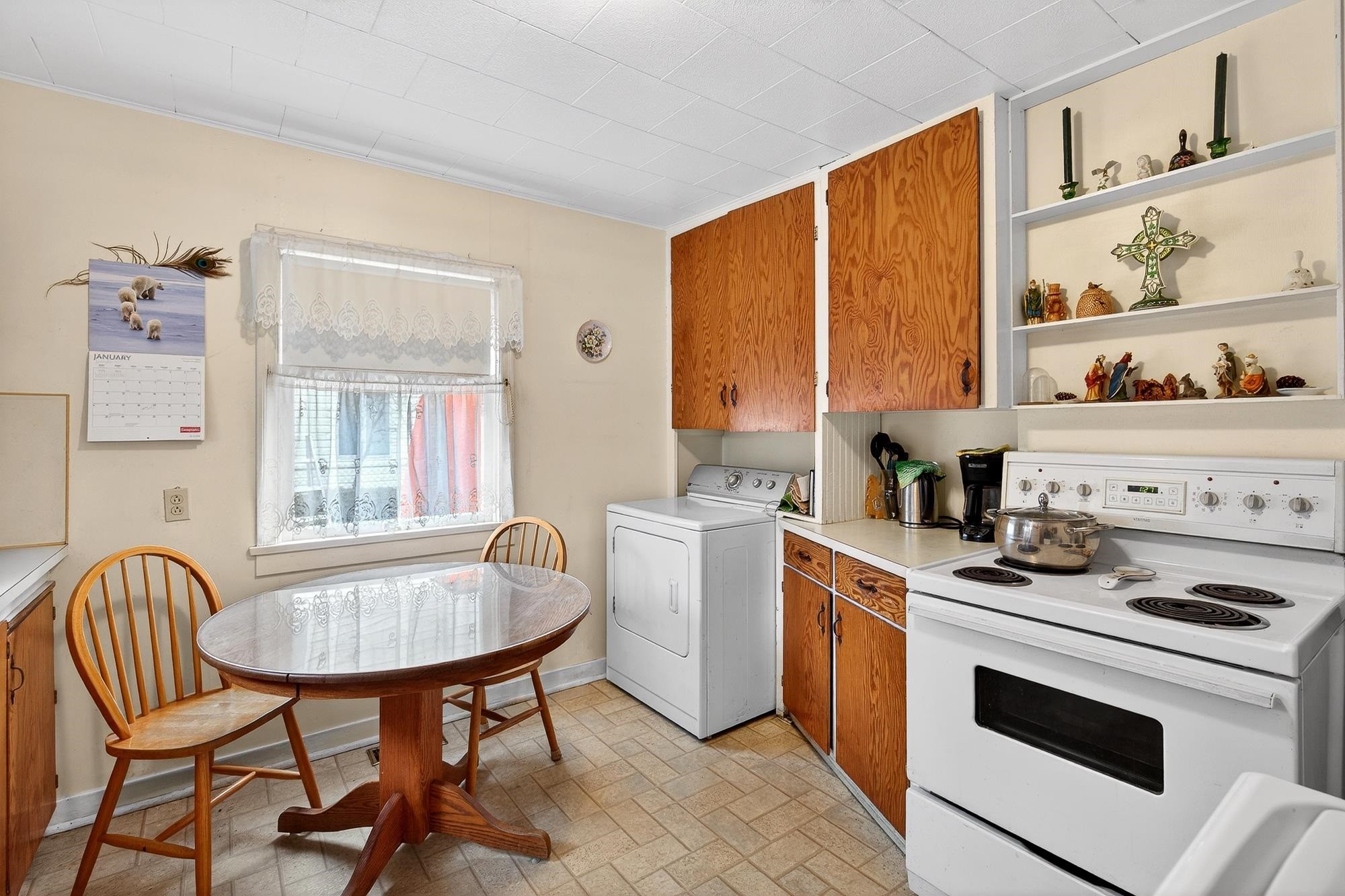 18753 60 Avenue, Surrey, BC