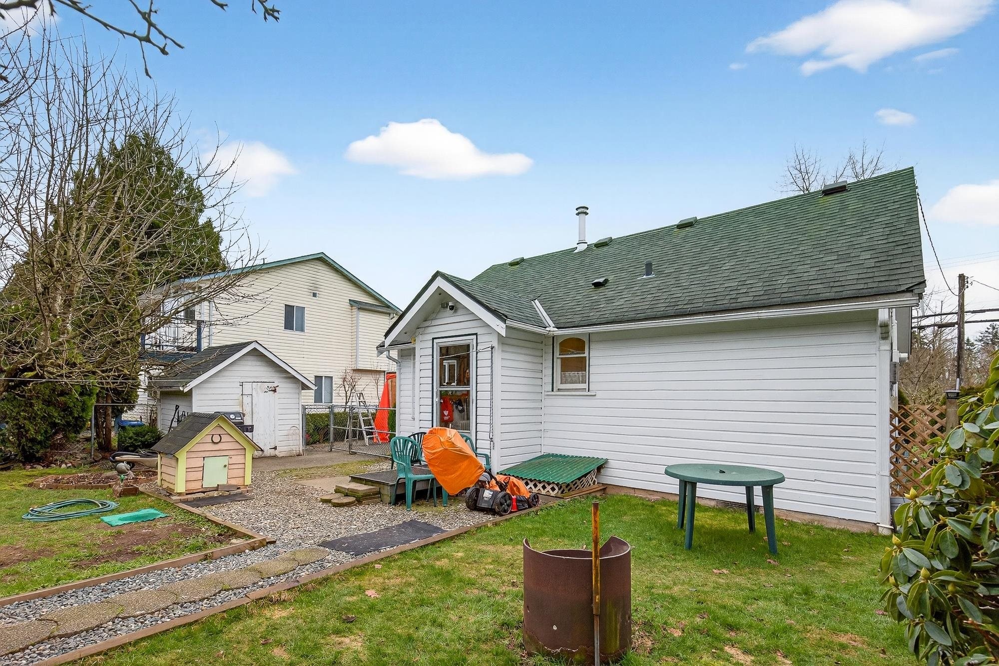 18753 60 Avenue, Surrey, BC