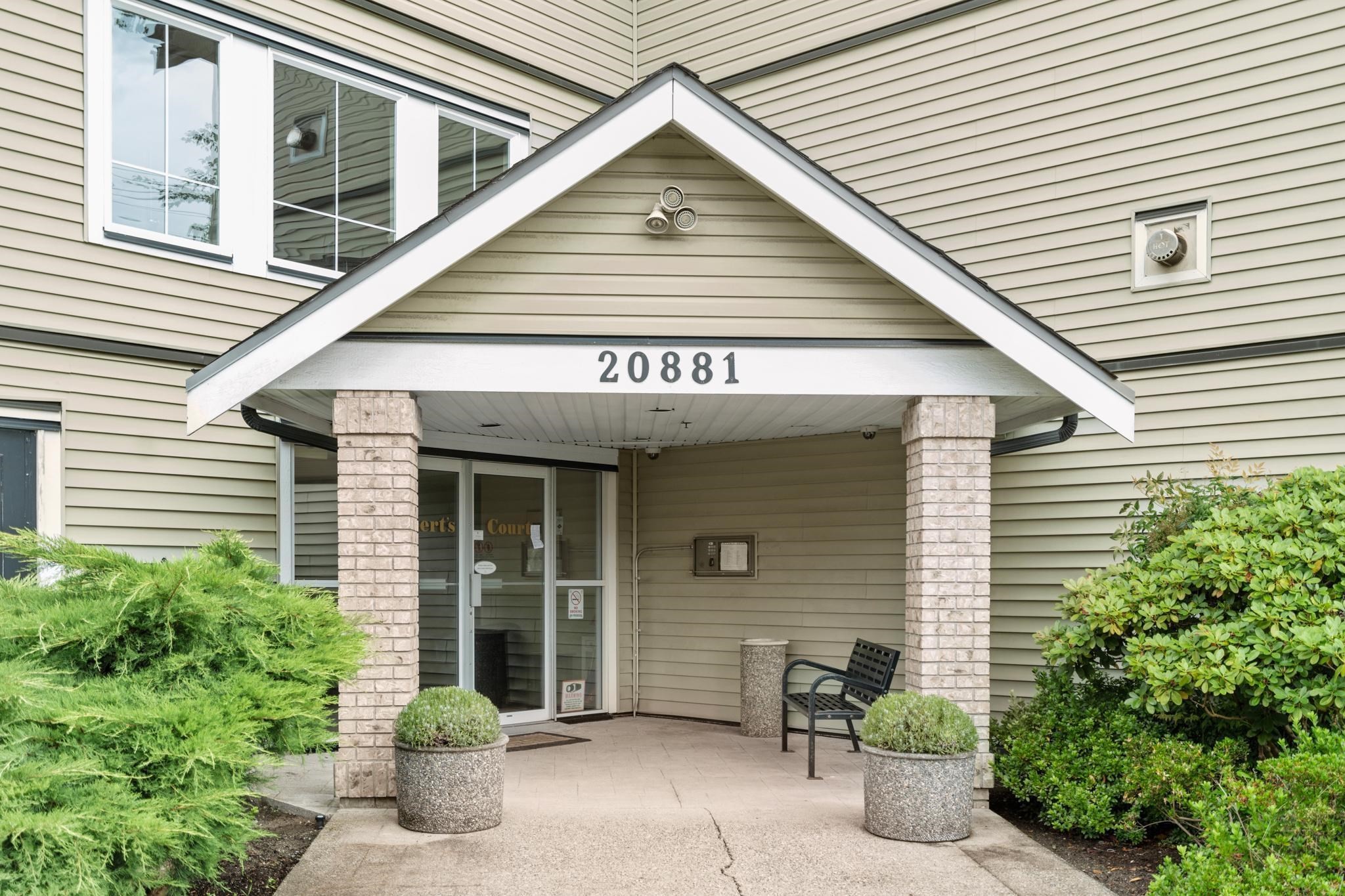 208-20881 56 Avenue, Langley, BC