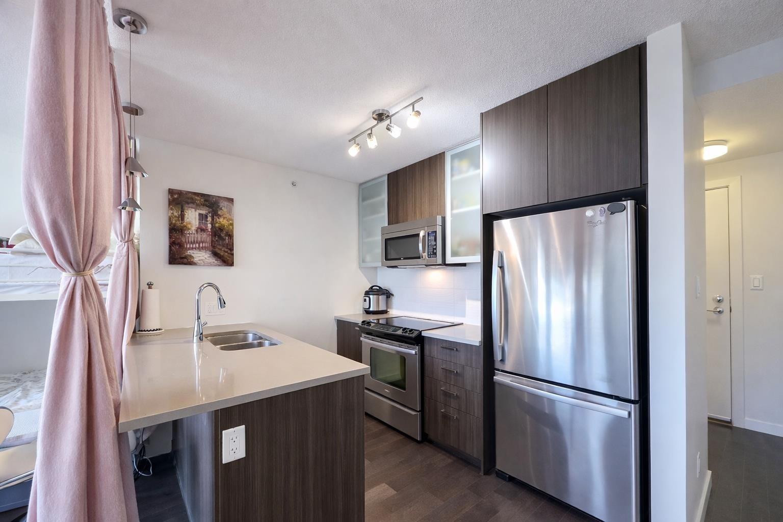 1508-13325 102A, Surrey, BC