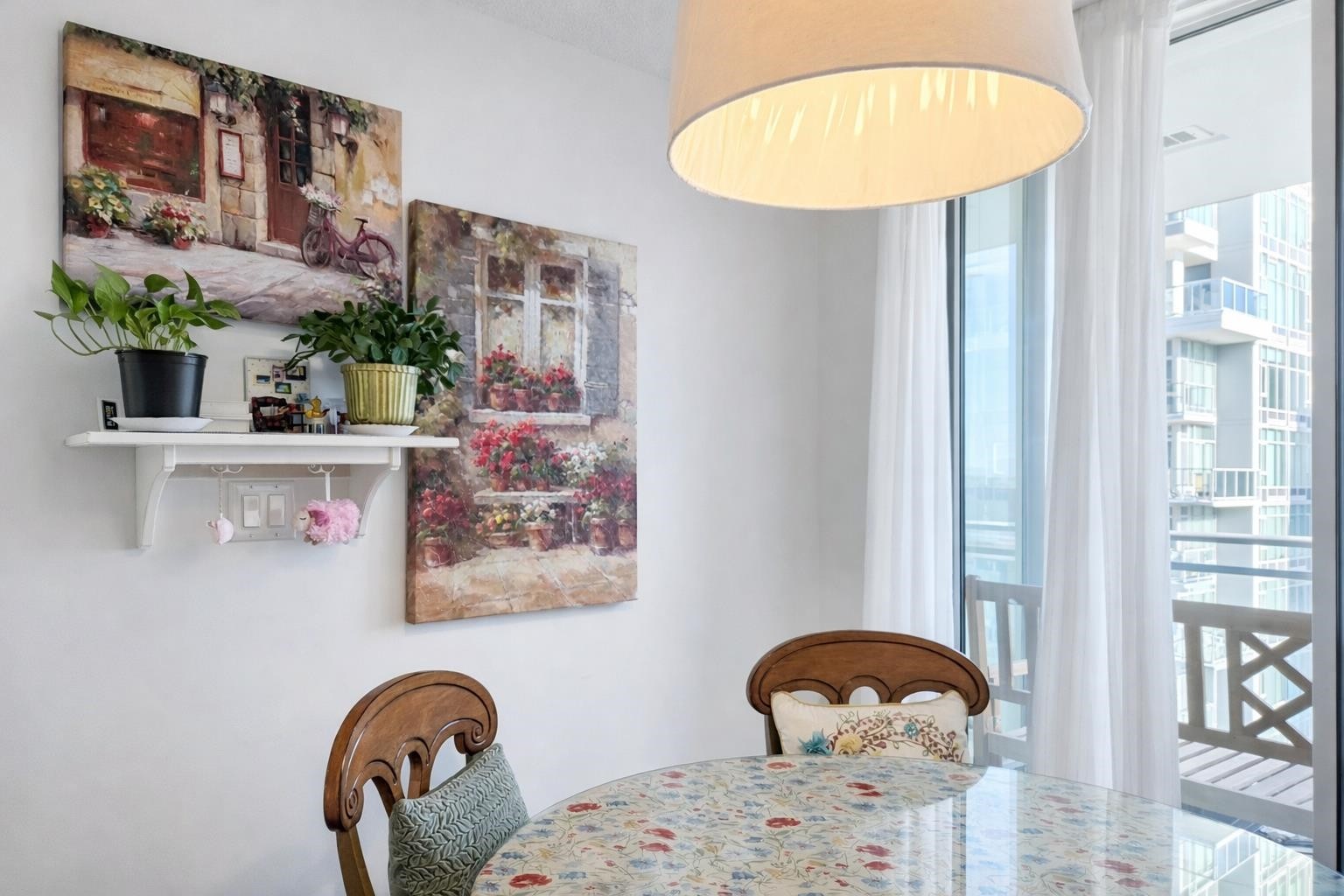 1508-13325 102A, Surrey, BC