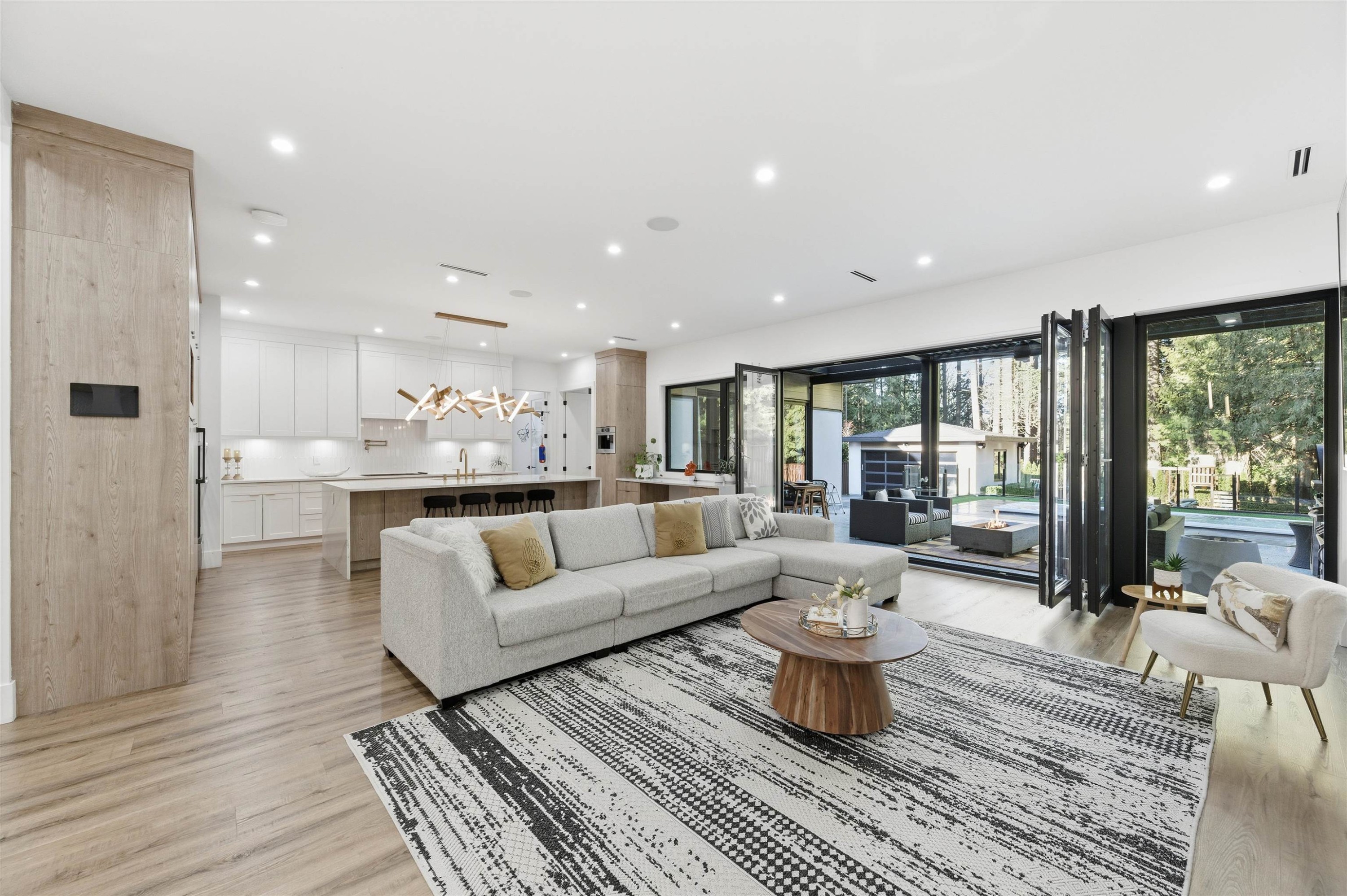 13125 24 Avenue, Surrey, BC