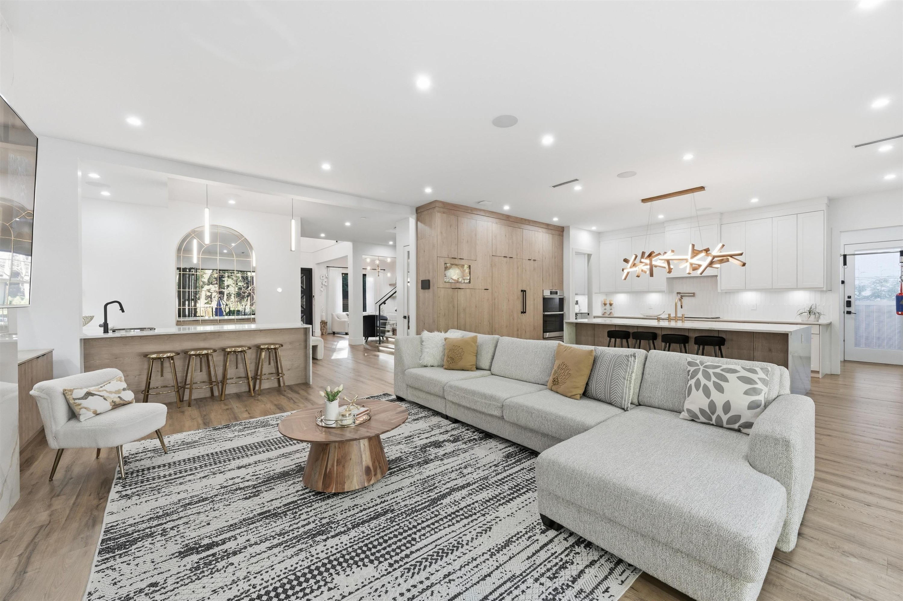 13125 24 Avenue, Surrey, BC