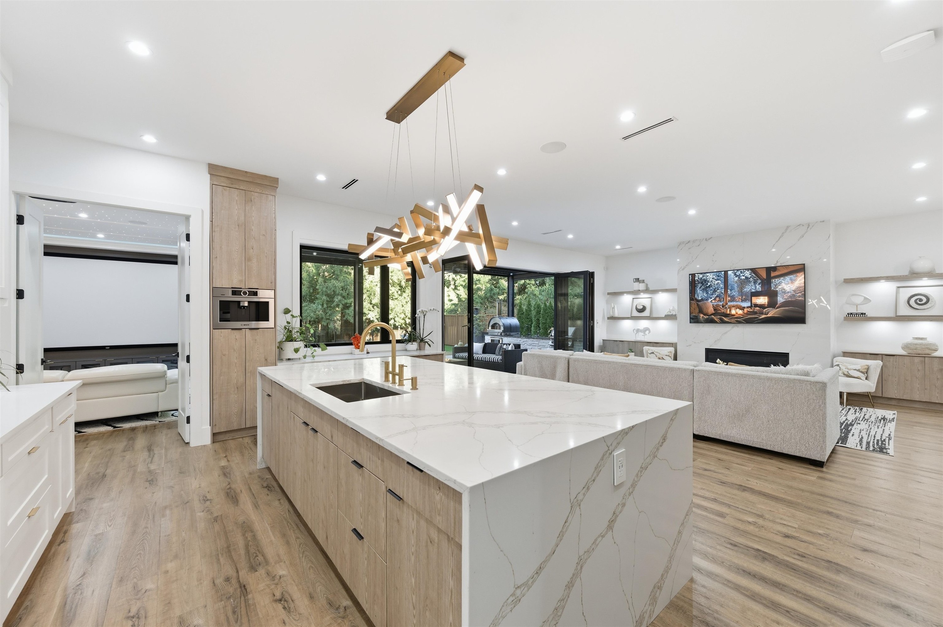 13125 24 Avenue, Surrey, BC